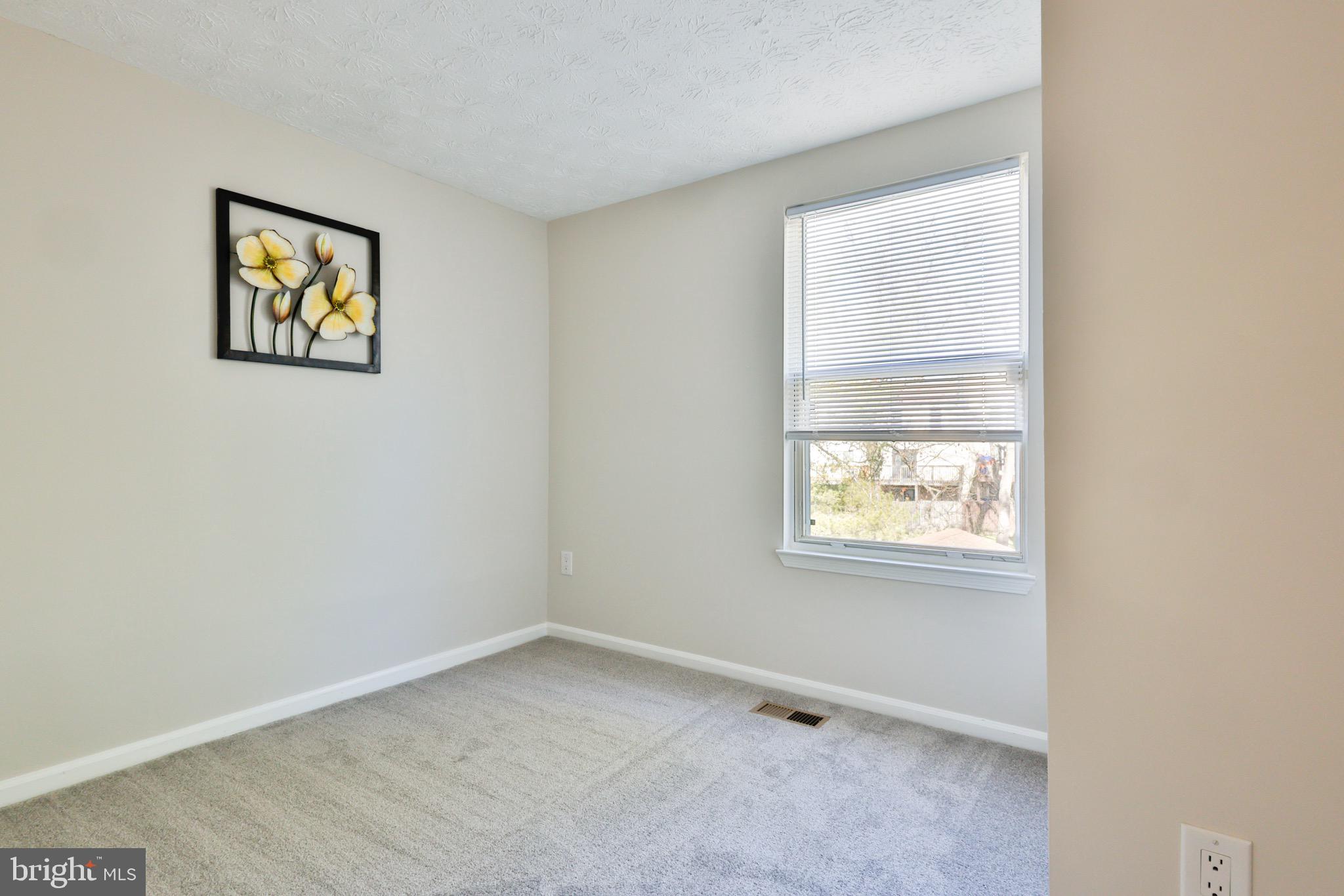 OAK POND - Residential