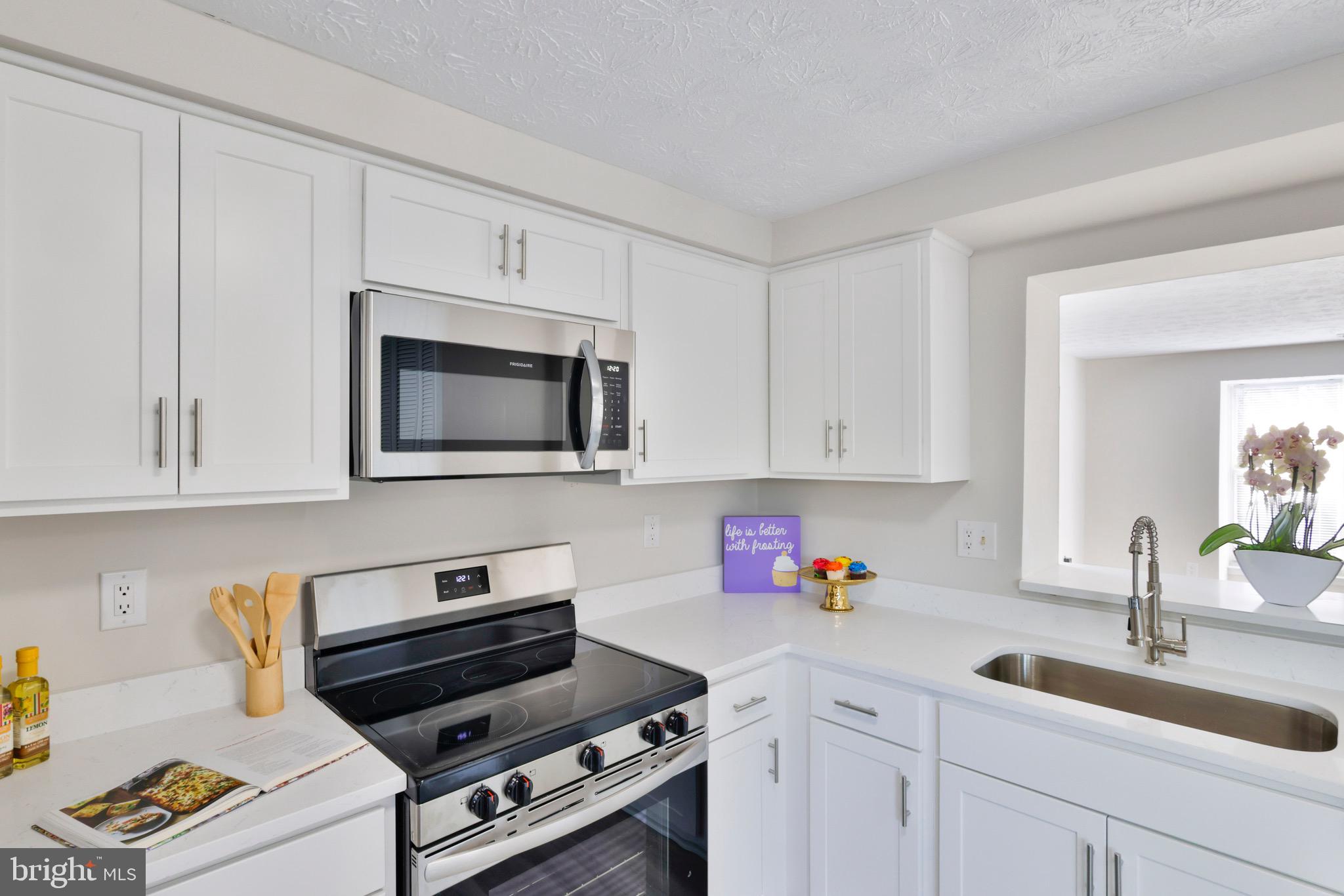 OAK POND - Residential