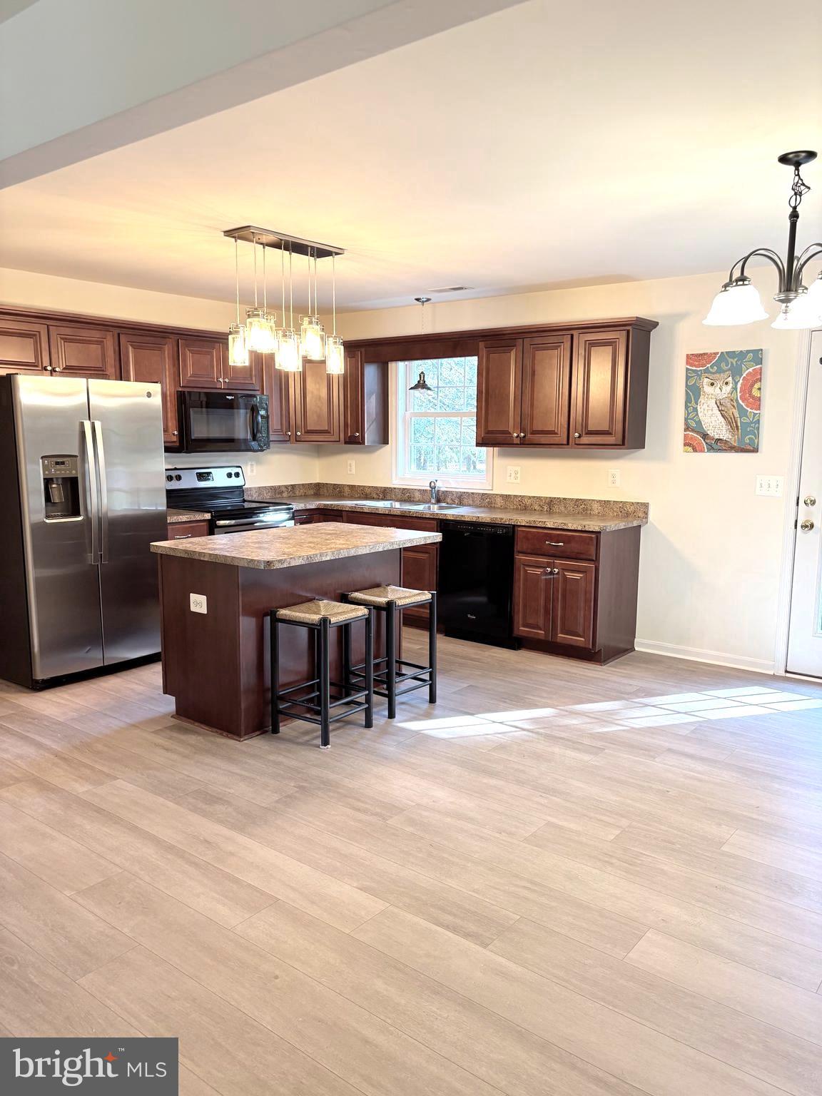 DEERFIELD - Residential Lease