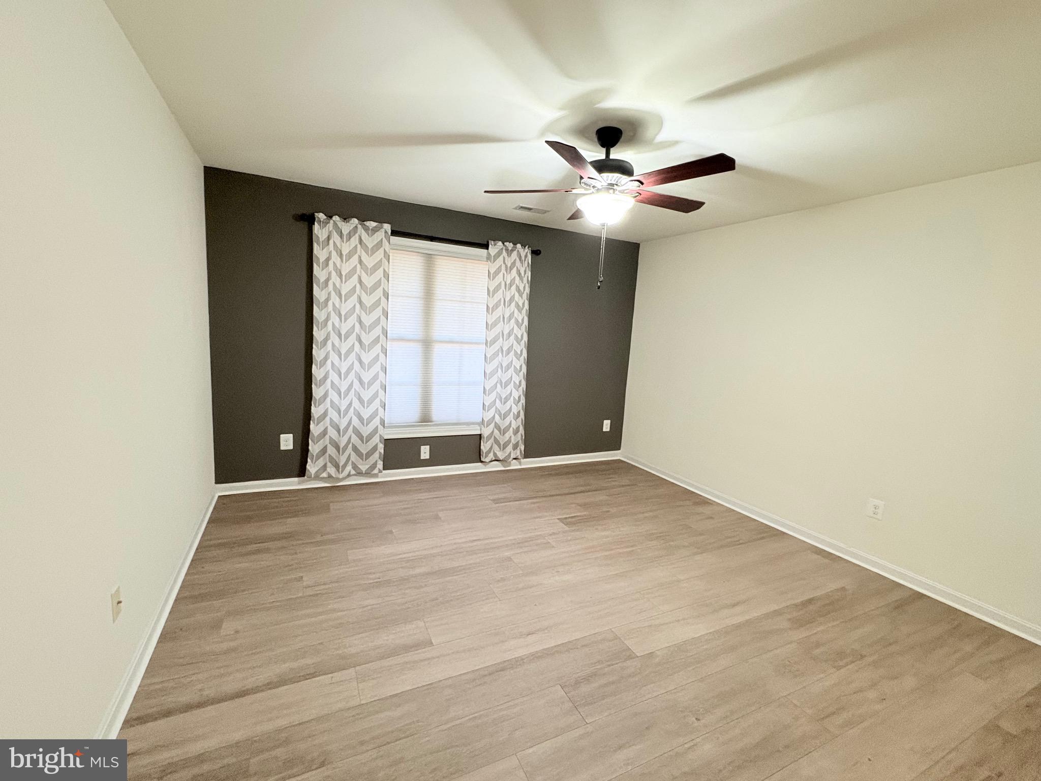 DEERFIELD - Residential Lease