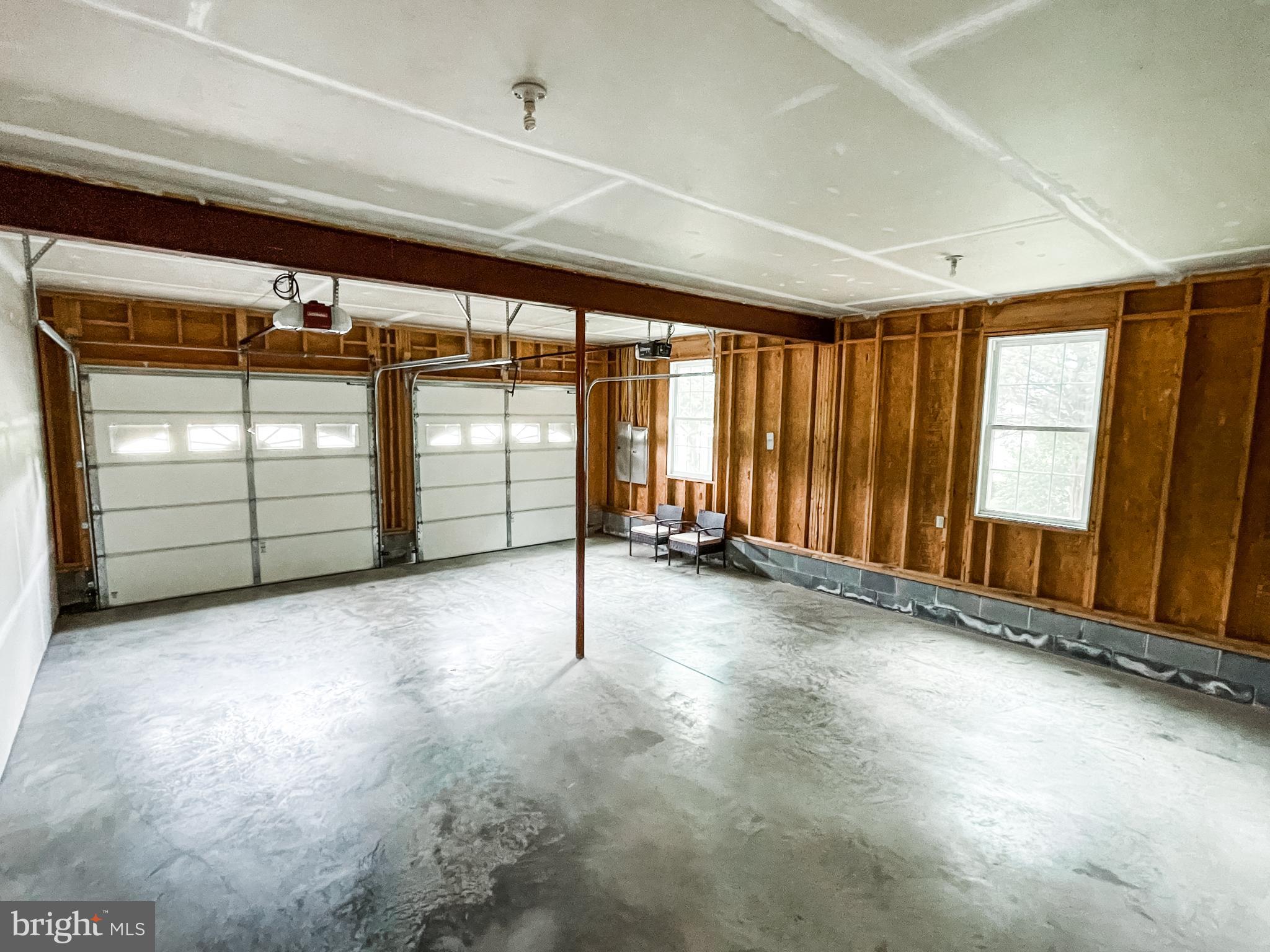 DEERFIELD - Residential Lease