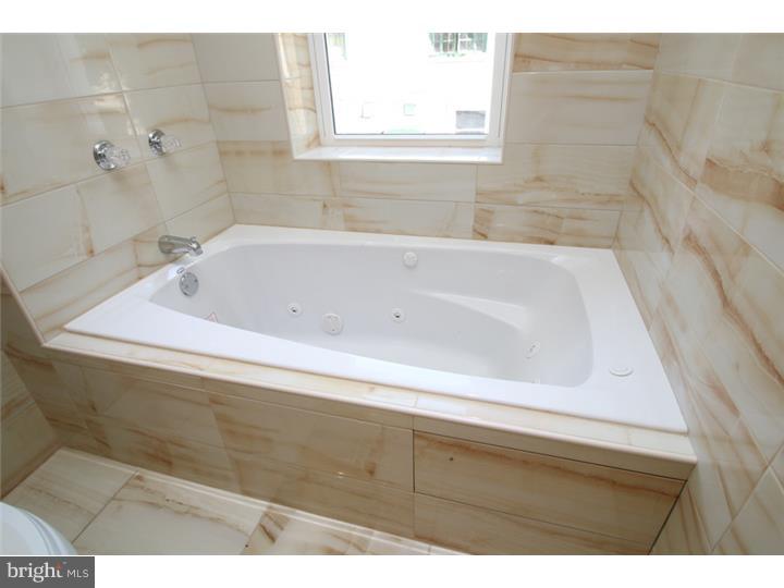 OAK LANE - Residential