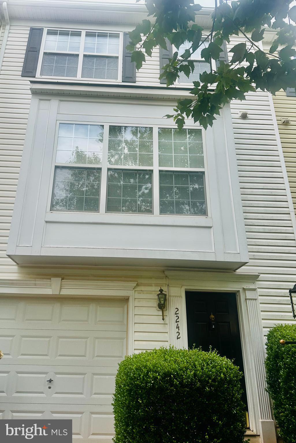 This well-kept 3-bedroom, 2.5-bath townhouse in Culpeper’s Highpoint subdivision offers over 1,600 sq ft. Built in 2005, this townhome features granite kitchen countertops, a spacious primary suite with a double vanity, soaking tub, and separate shower, plus hardwood and carpeted floors throughout. Enjoy the convenience of central heating and cooling, an attached one-car garage, and easy access to Routes 29 and 15. This low-maintenance rental is perfect for those seeking comfort and convenience close to town.