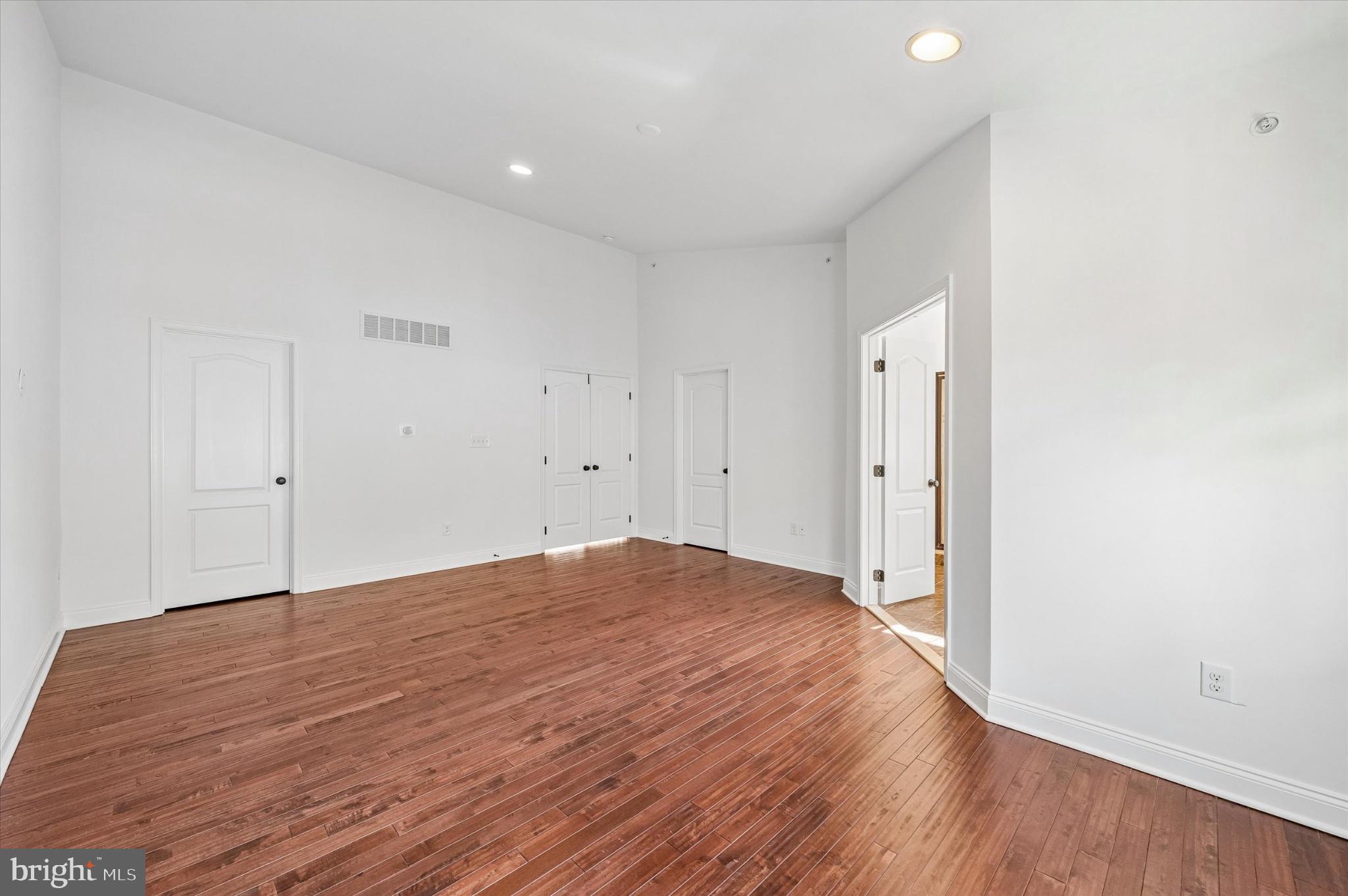 RAVENSCLIFF - Residential