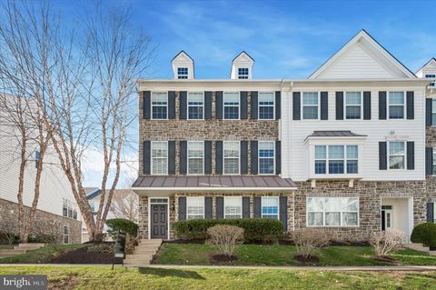 Townhouse For Sale - 109 Jackdaw Alley<br/> MEDIA, PA 19063