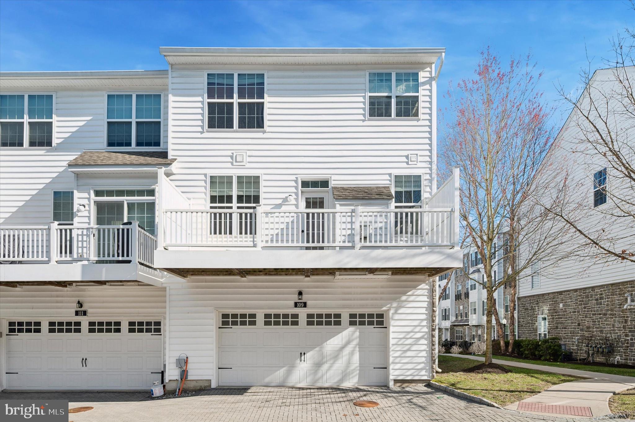 RAVENSCLIFF - Residential