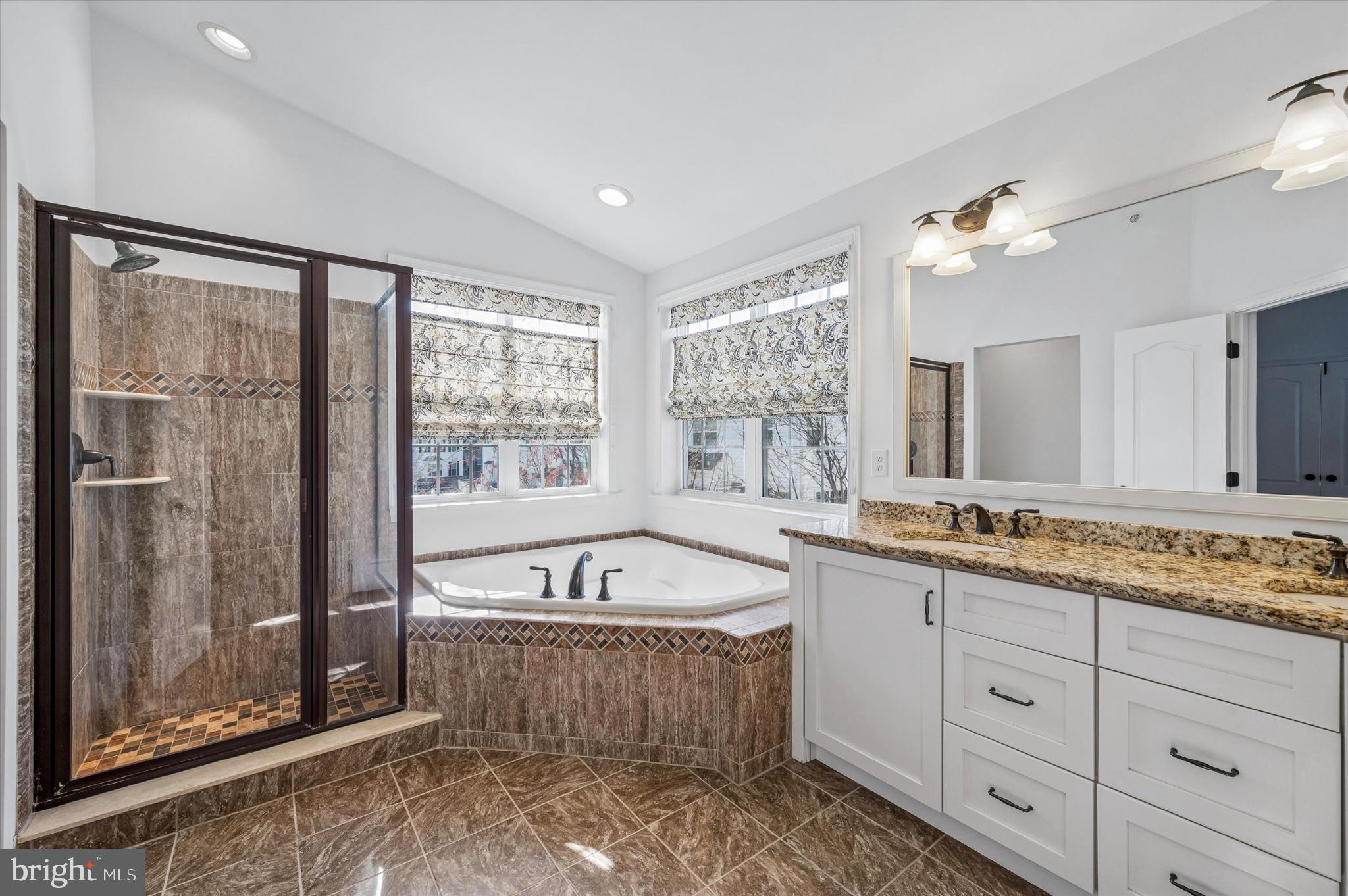 RAVENSCLIFF - Residential