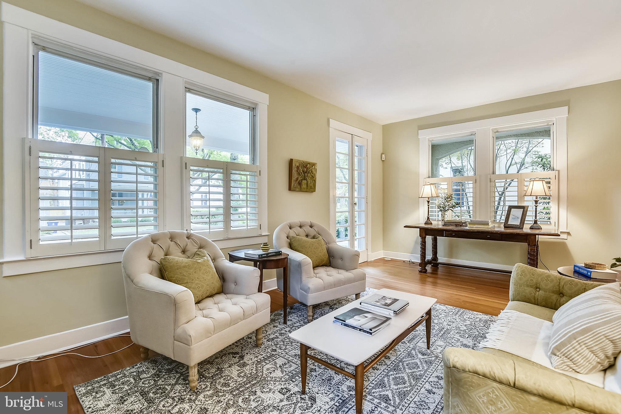 MURRAY HILL - Residential