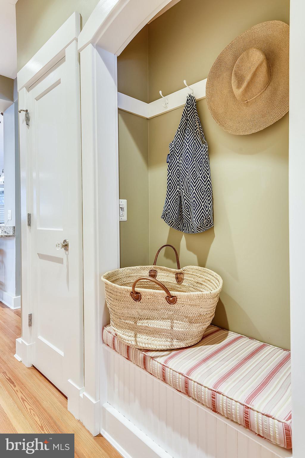 MURRAY HILL - Residential