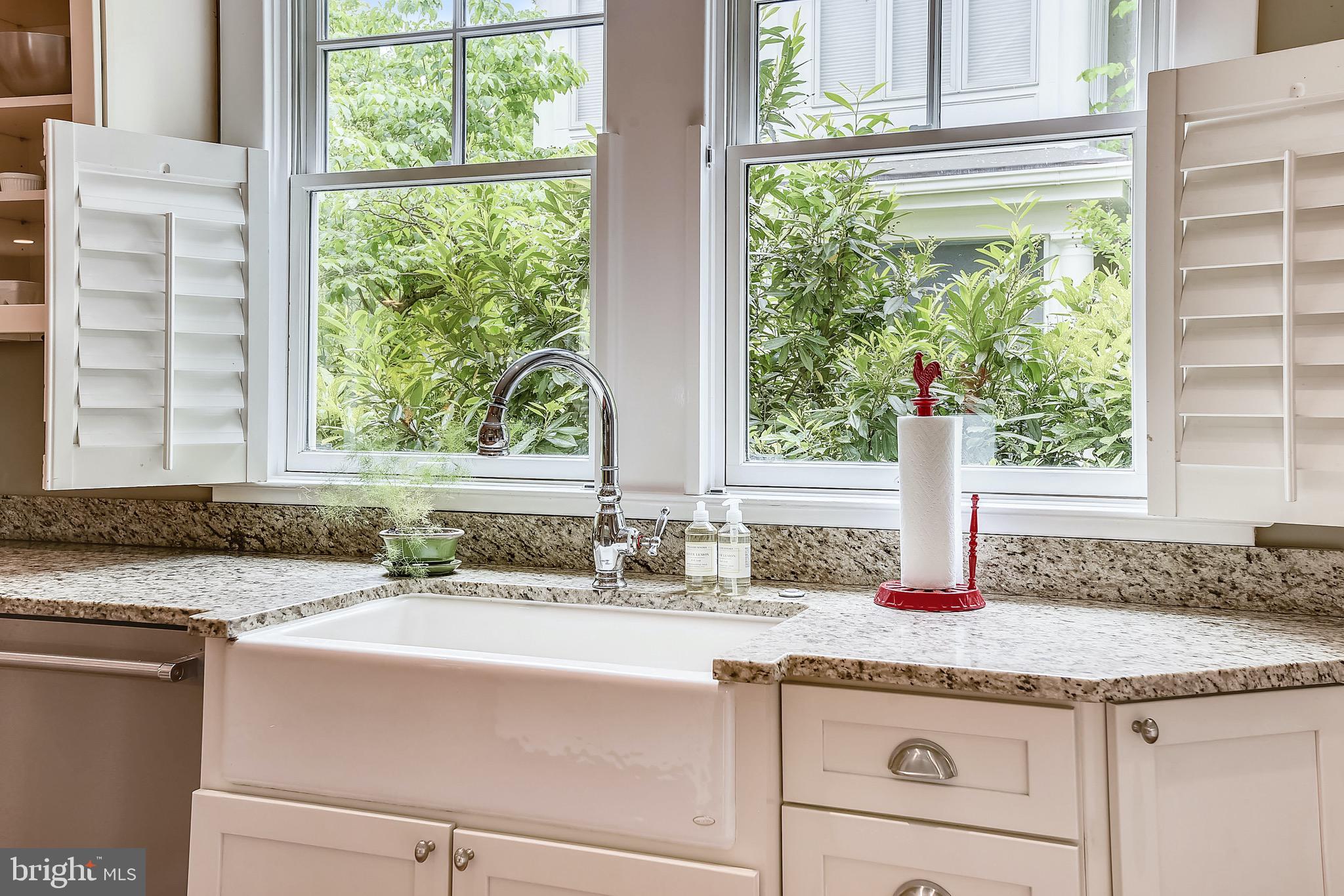 MURRAY HILL - Residential