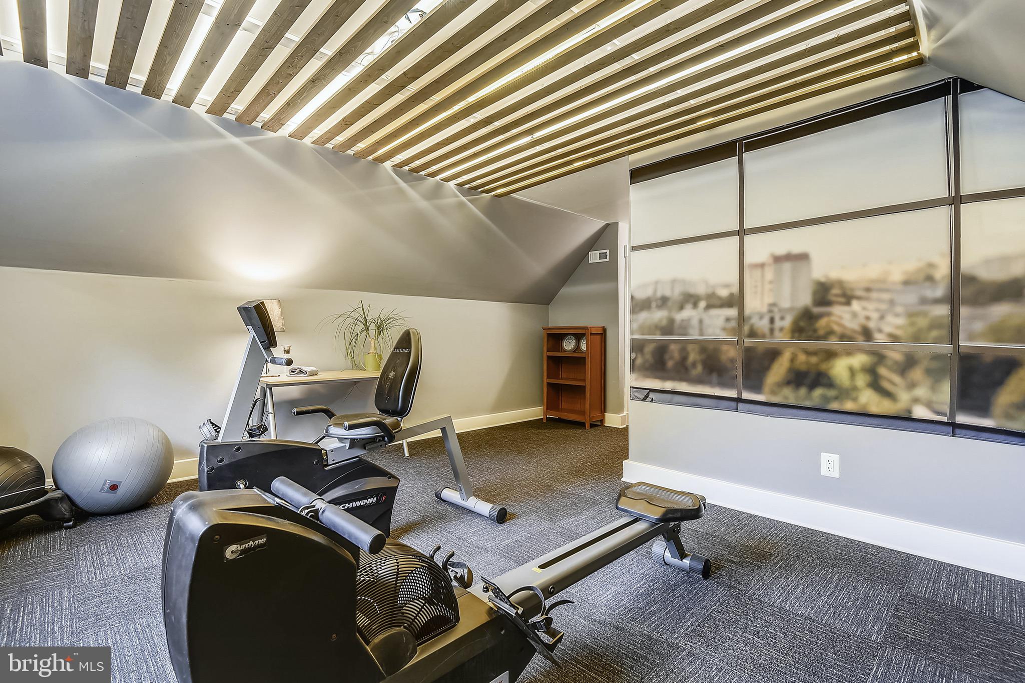 MURRAY HILL - Residential