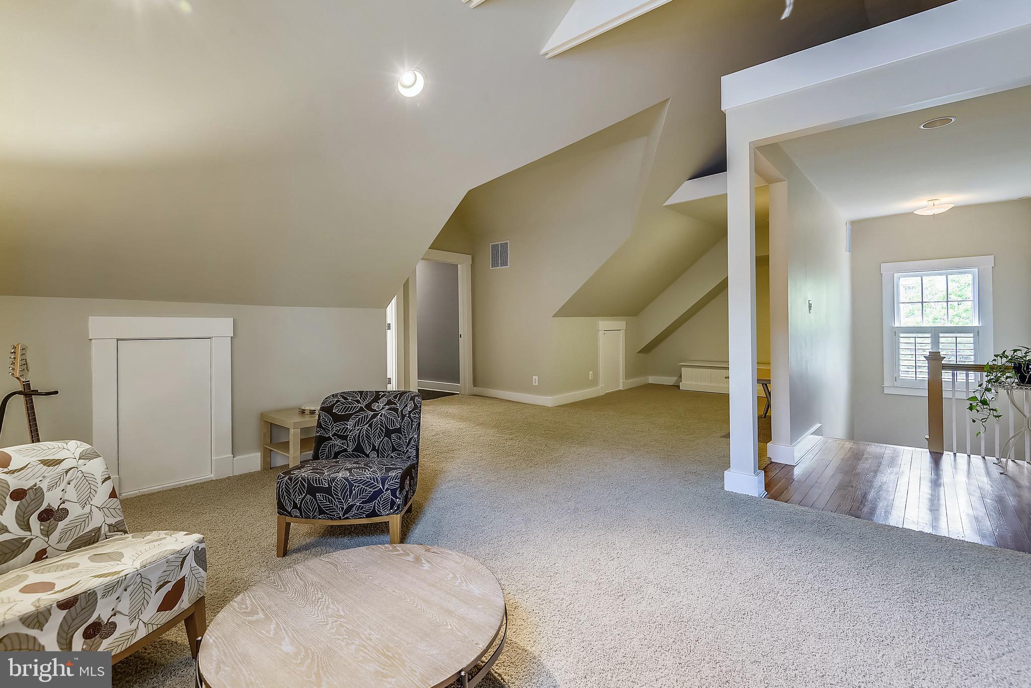 MURRAY HILL - Residential