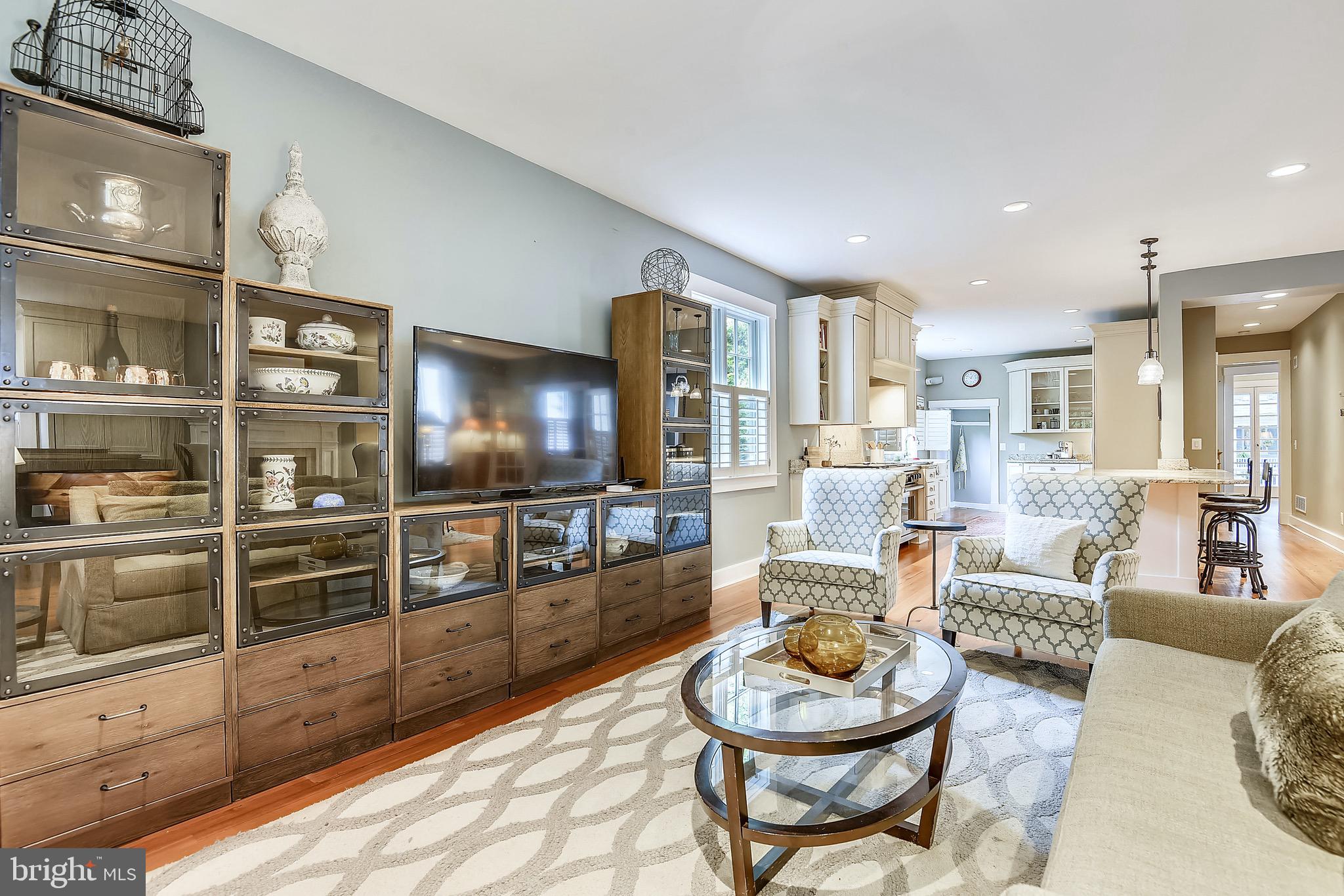 MURRAY HILL - Residential