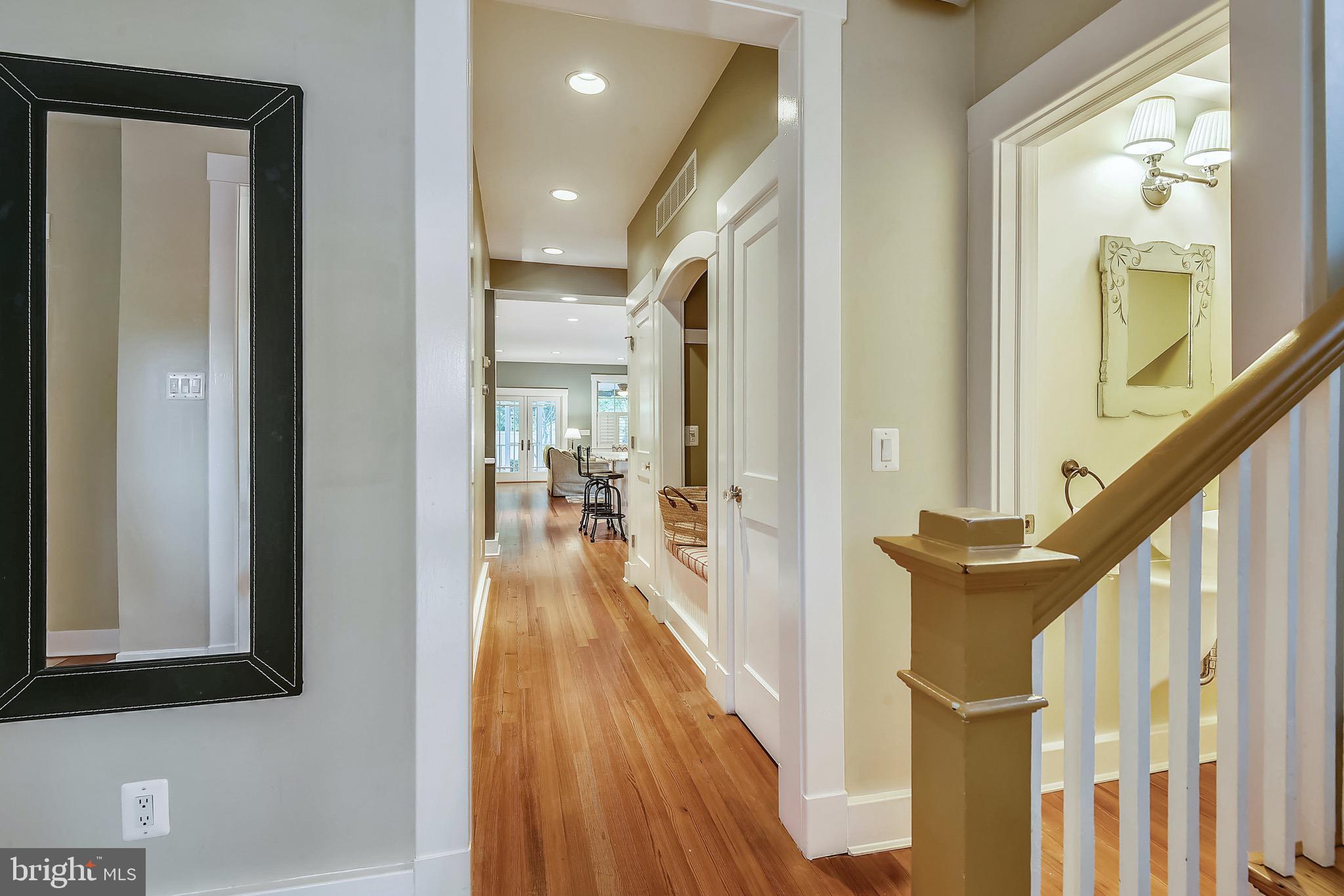 MURRAY HILL - Residential