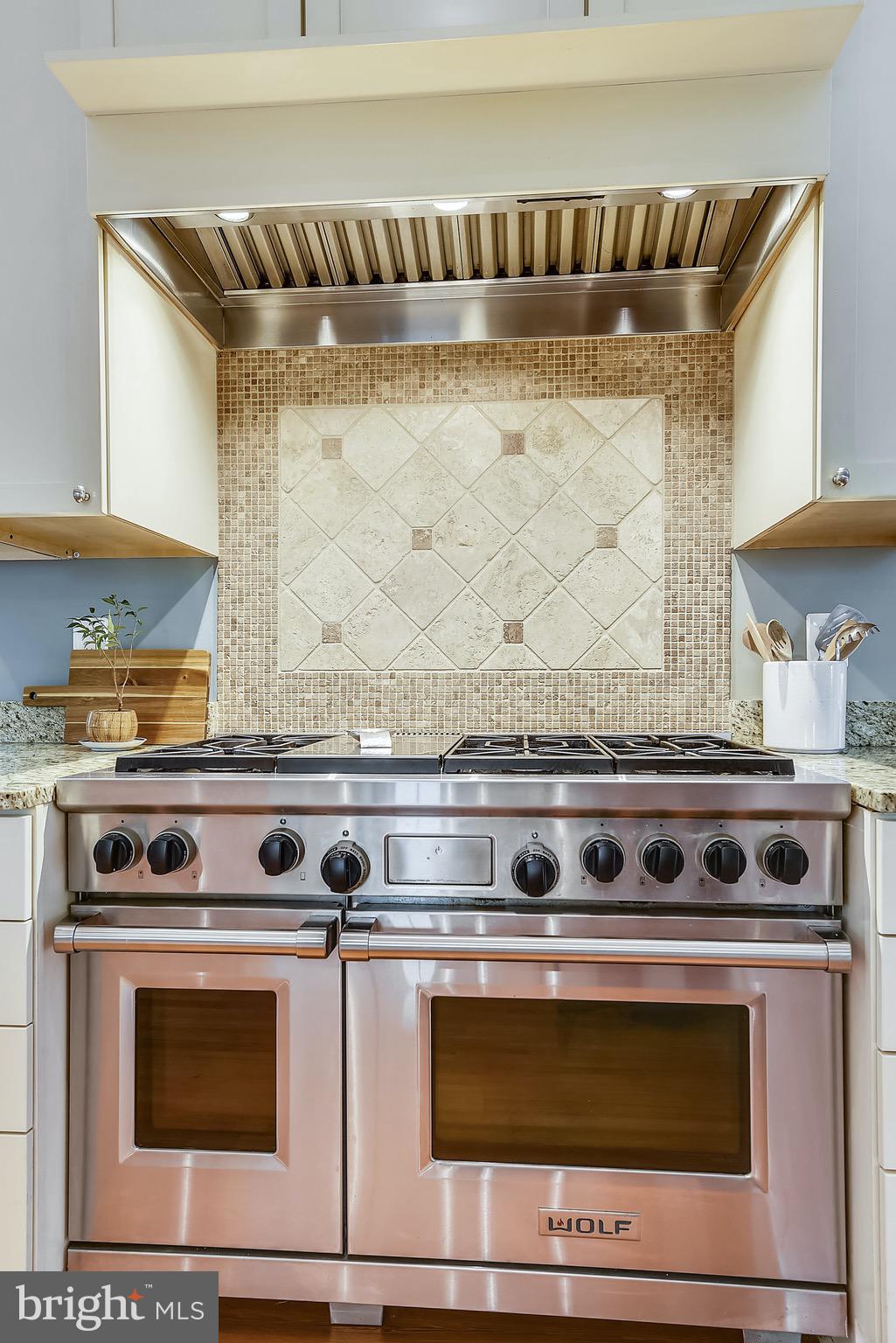 MURRAY HILL - Residential