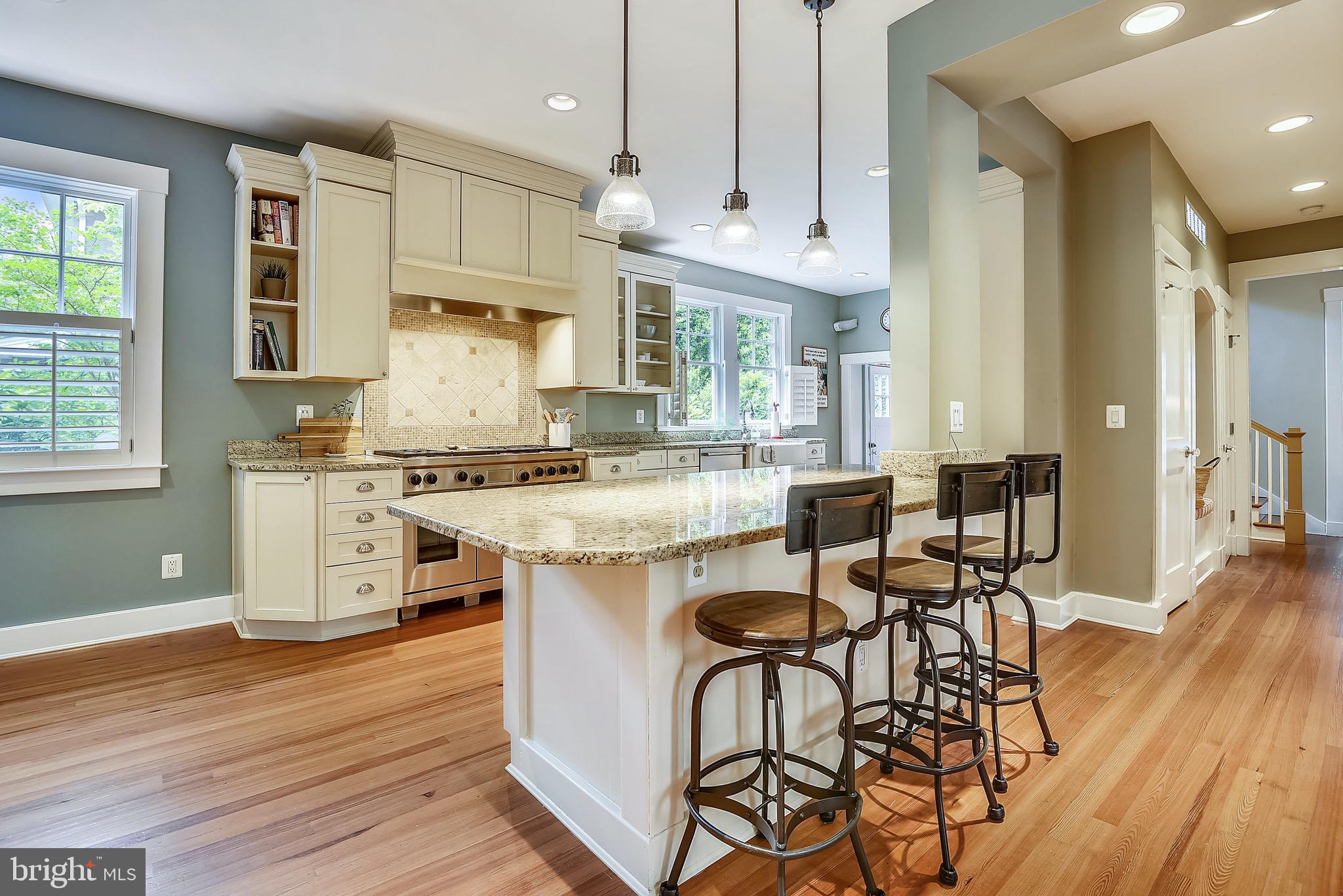 MURRAY HILL - Residential