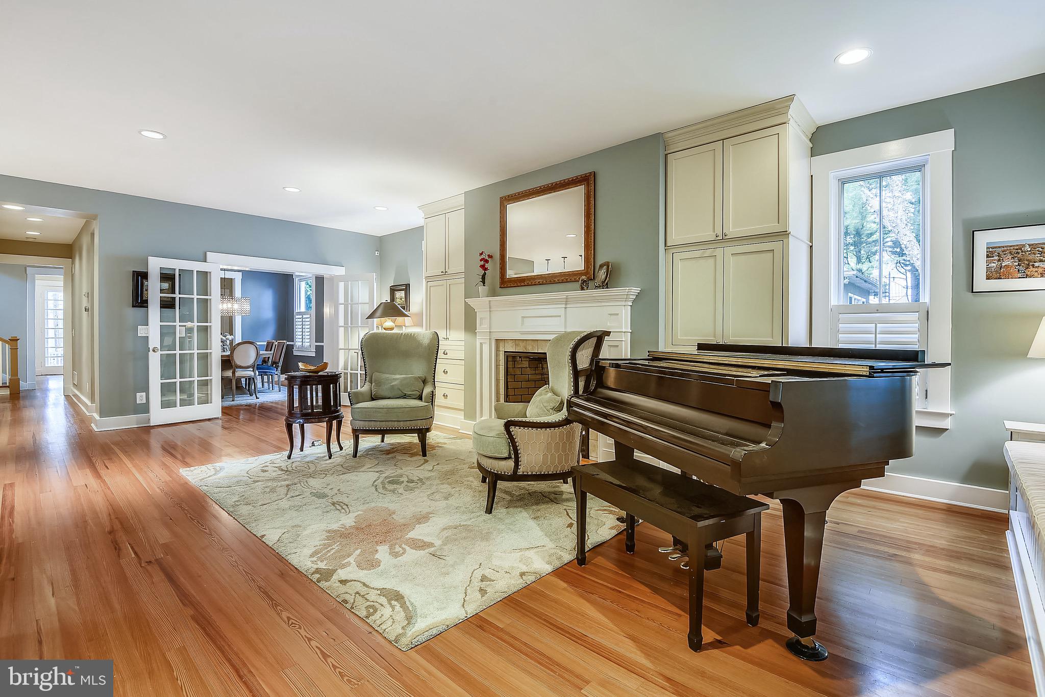 MURRAY HILL - Residential