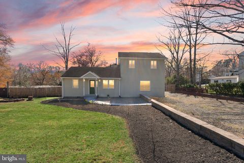 Photo of 8737 Redman Street, SPRINGFIELD, VA 22153 (MLS # VAFX2295122)