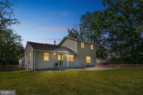 Photo of 8737 Redman Street, SPRINGFIELD, VA 22153 (MLS # VAFX2295122)