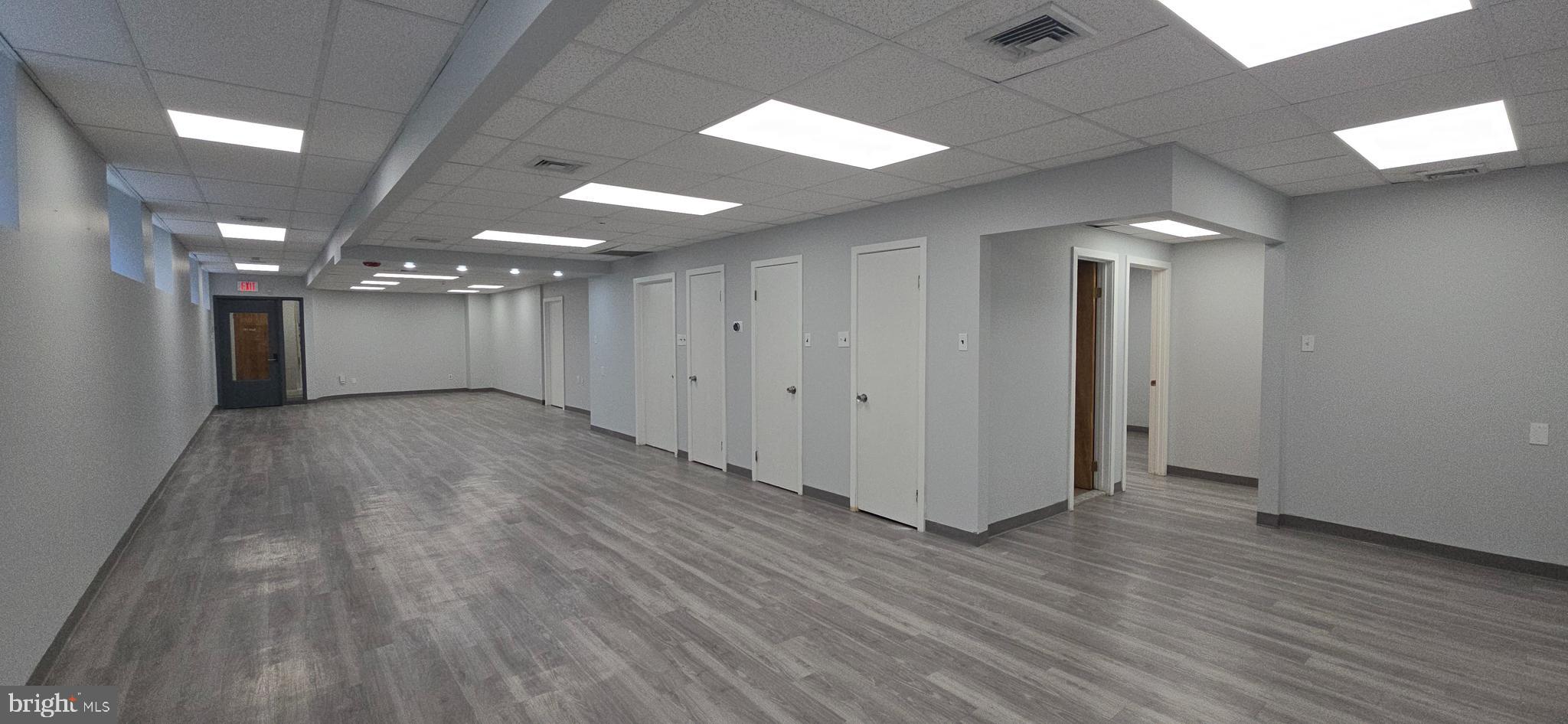 PORT RICHMOND - Commercial Lease