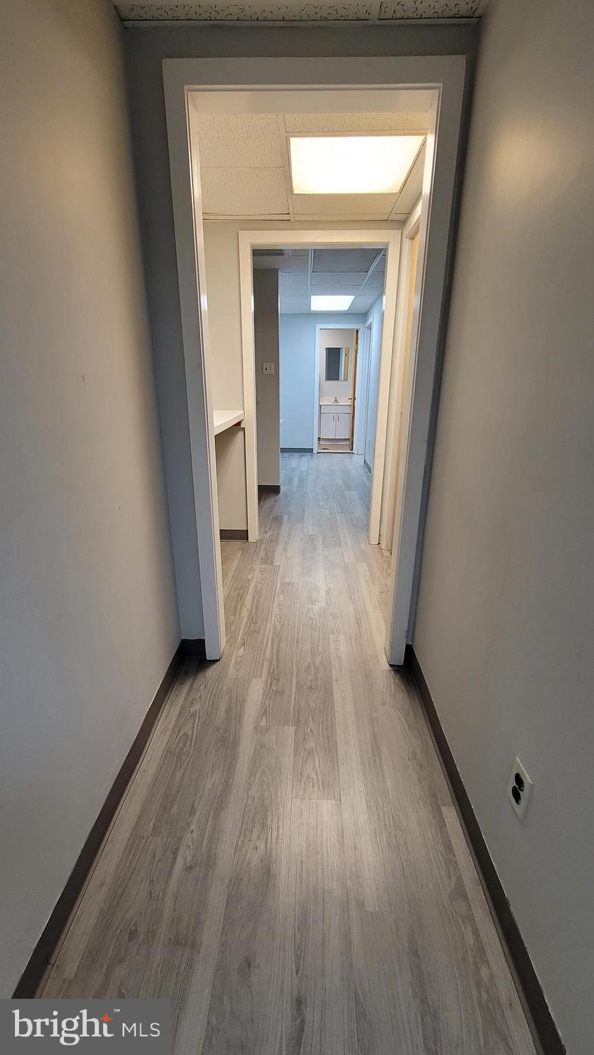 PORT RICHMOND - Commercial Lease