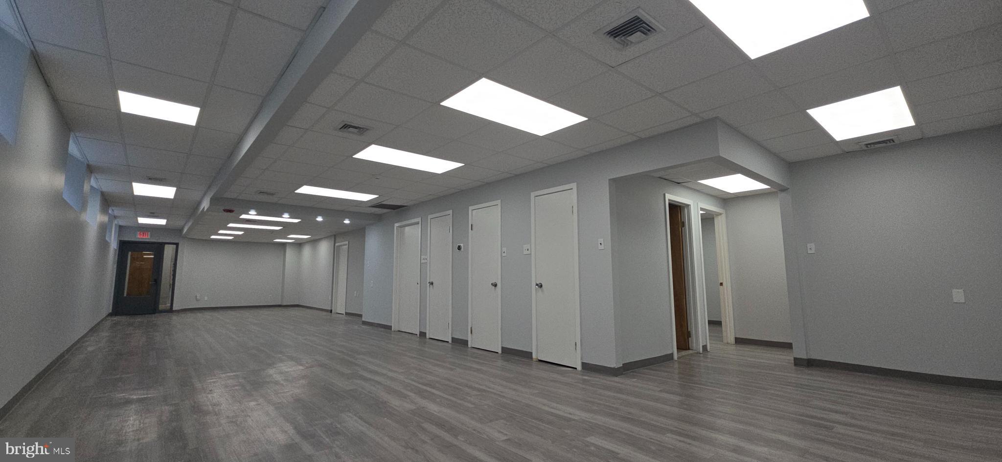 PORT RICHMOND - Commercial Lease