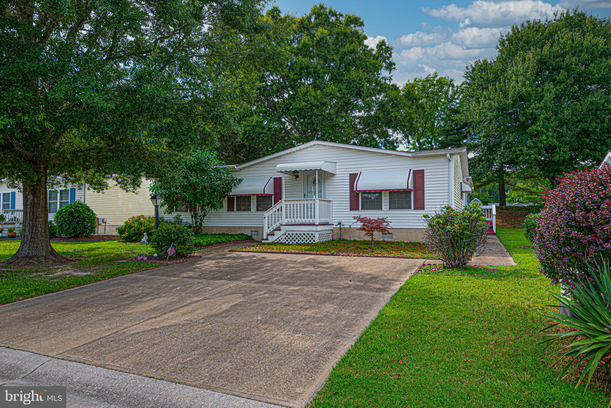 19 ANCHOR WAY DRIVE