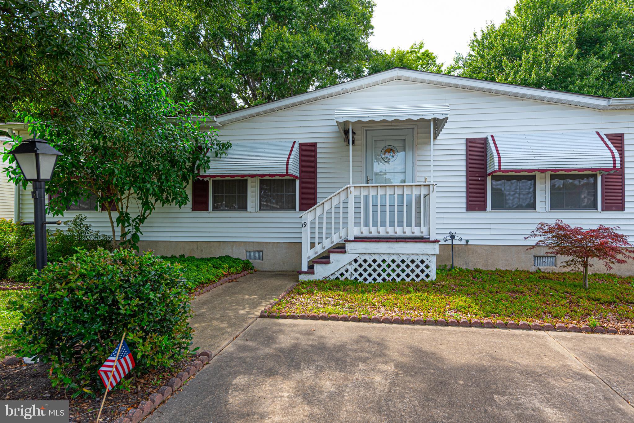19 ANCHOR WAY DRIVE