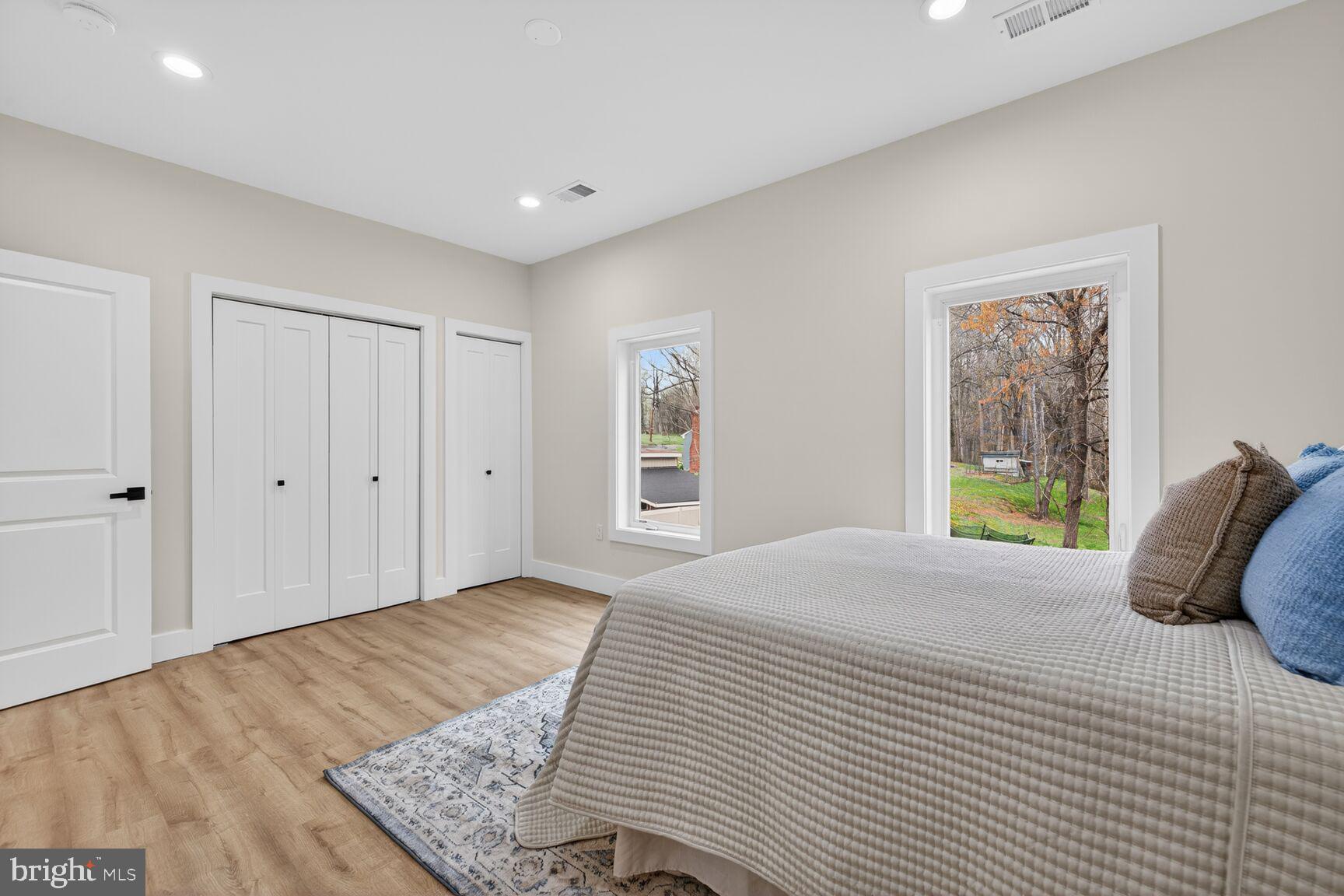 DARNESTOWN OUTSIDE - Residential