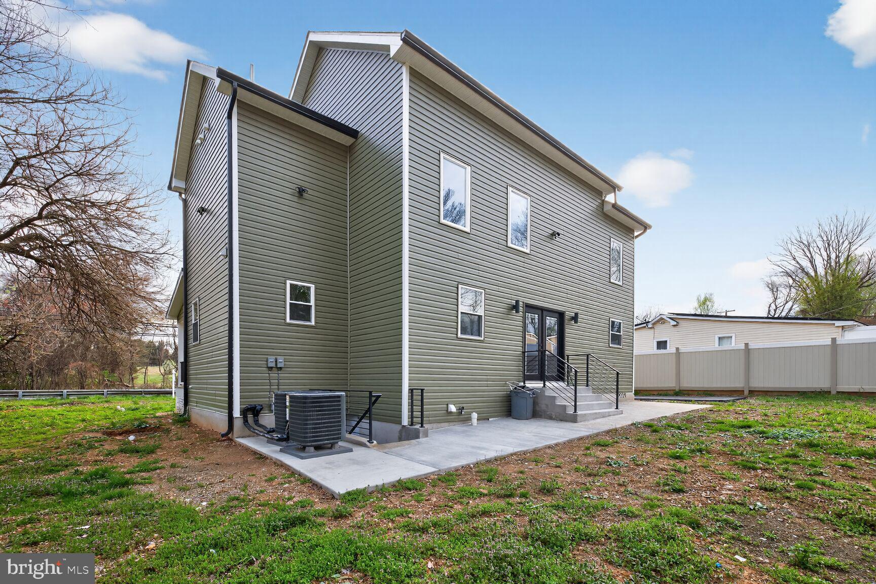 DARNESTOWN OUTSIDE - Residential