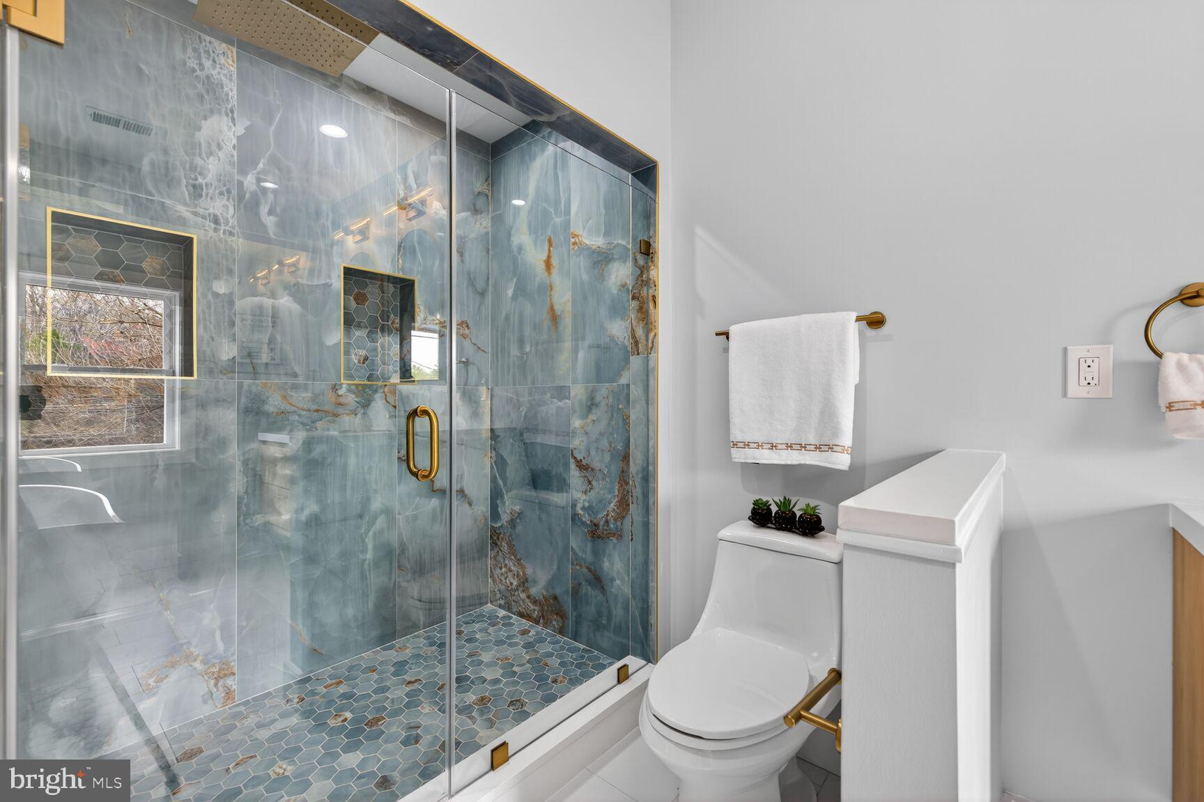 DARNESTOWN OUTSIDE - Residential