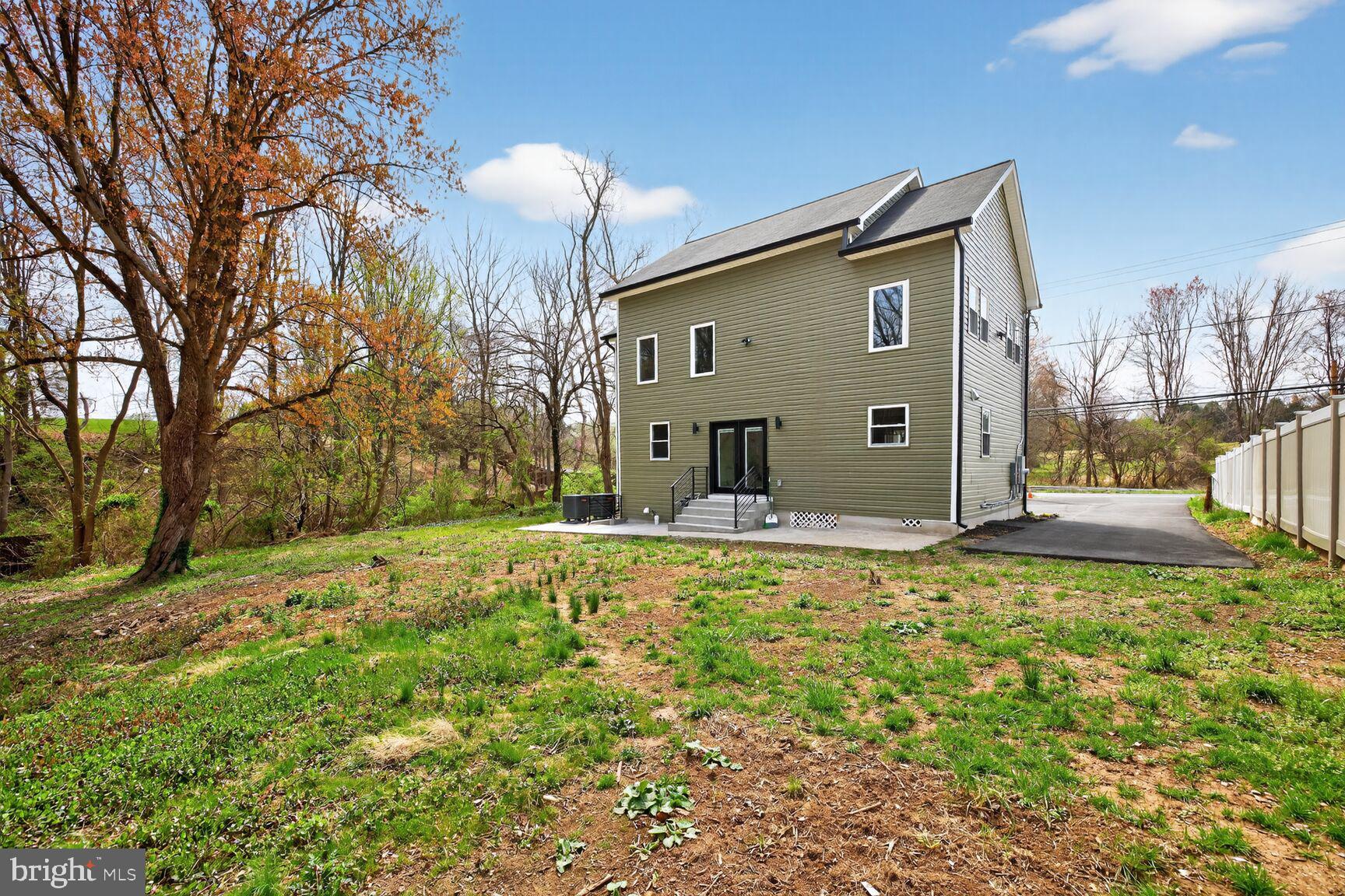 DARNESTOWN OUTSIDE - Residential