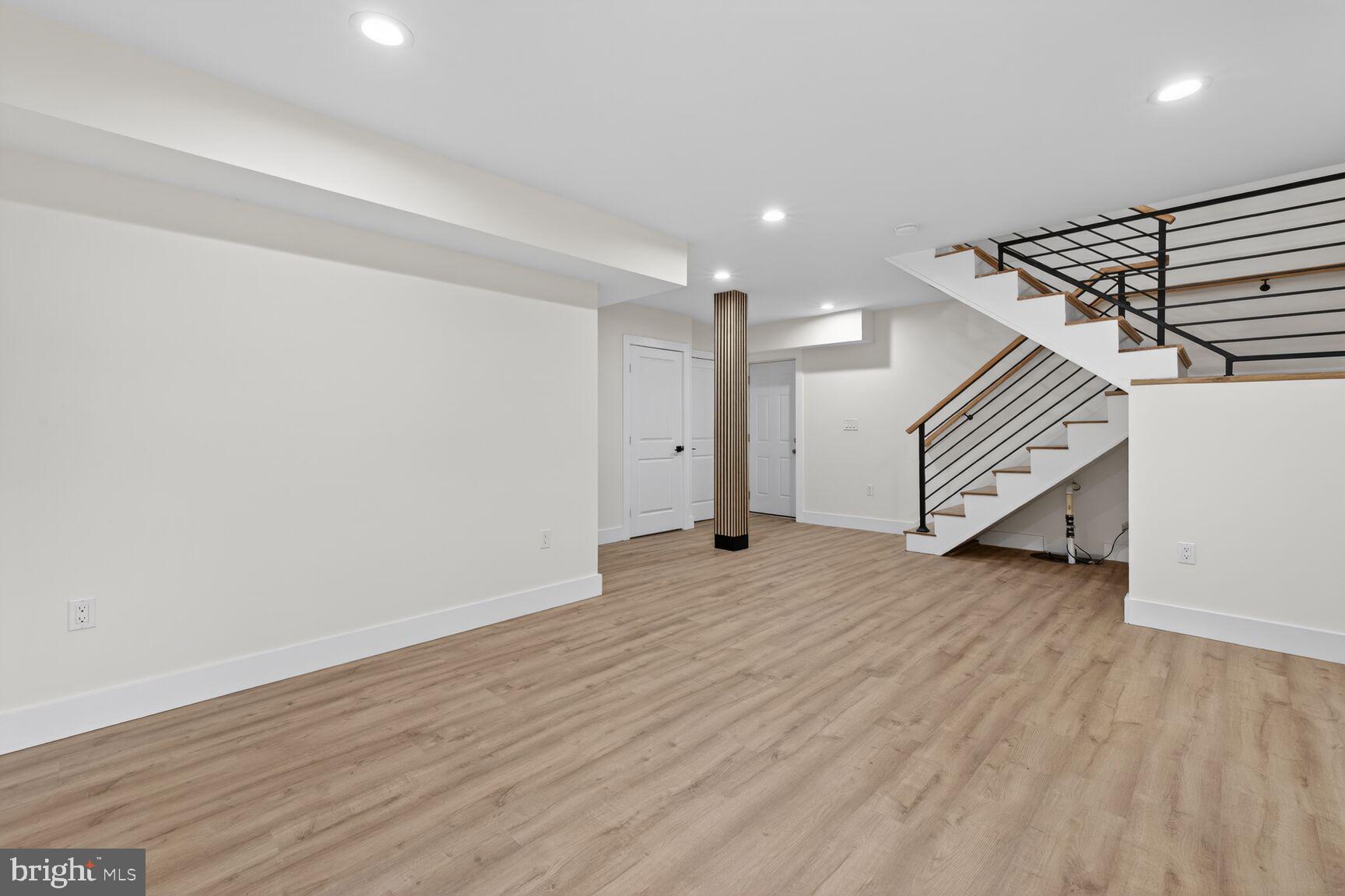 DARNESTOWN OUTSIDE - Residential