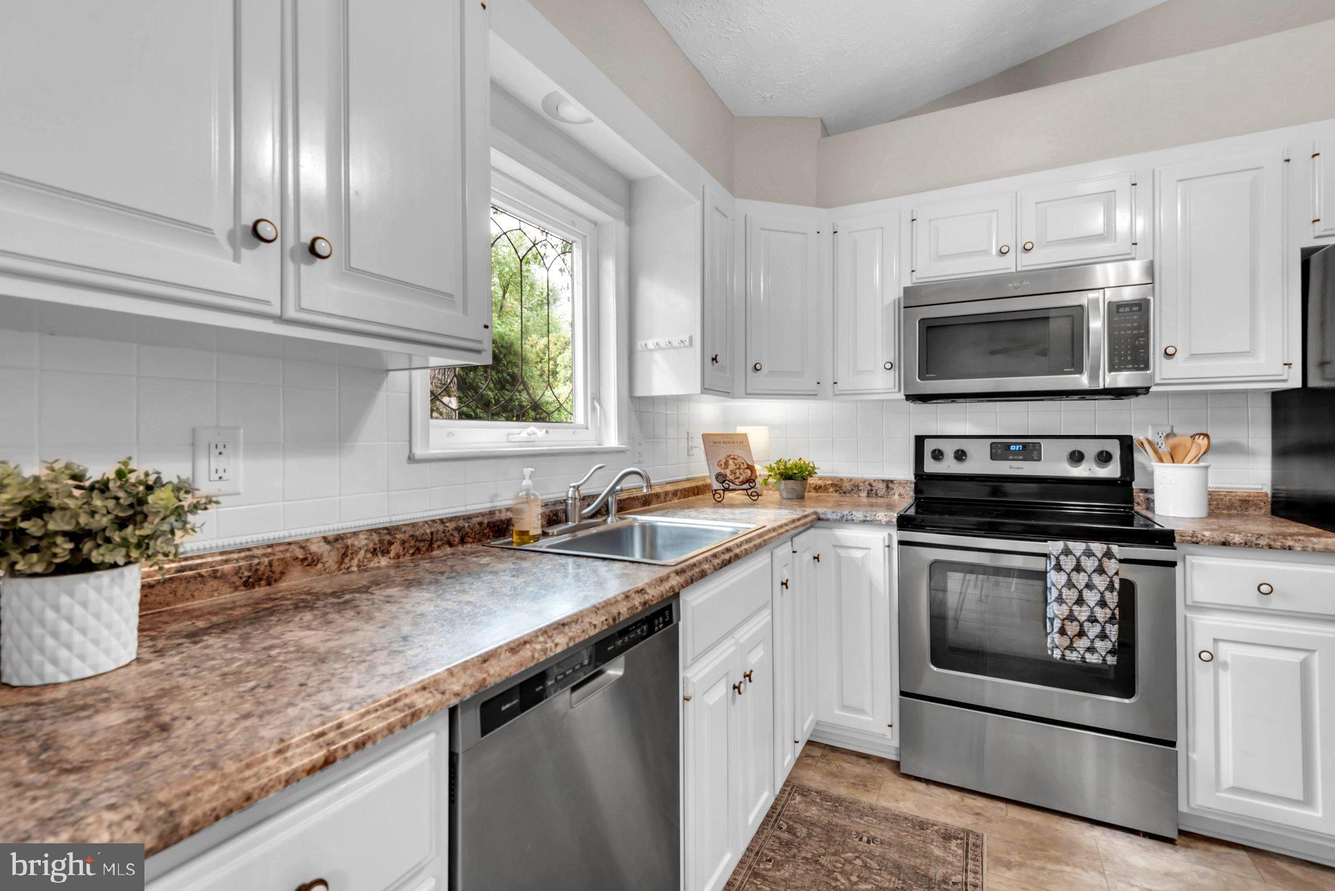 HIDDEN RIDGE - Residential