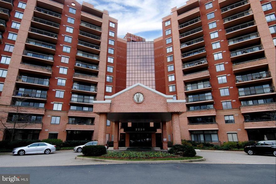 Open floor plan, Stainless Steel appliances & granite countertops.Low financing avail. Free Shuttle to Metro.  Exercise room,year round tennis & pool, 24 Hr security  &More. Professionally painted&crown molding added.Recent replacements:  refrig,Patio door blinds, bath upgrades&closet organizers. Wasjer/Dryer in unit.Storage unit & parking incl. Ask about VHDA 1% downpayment program.