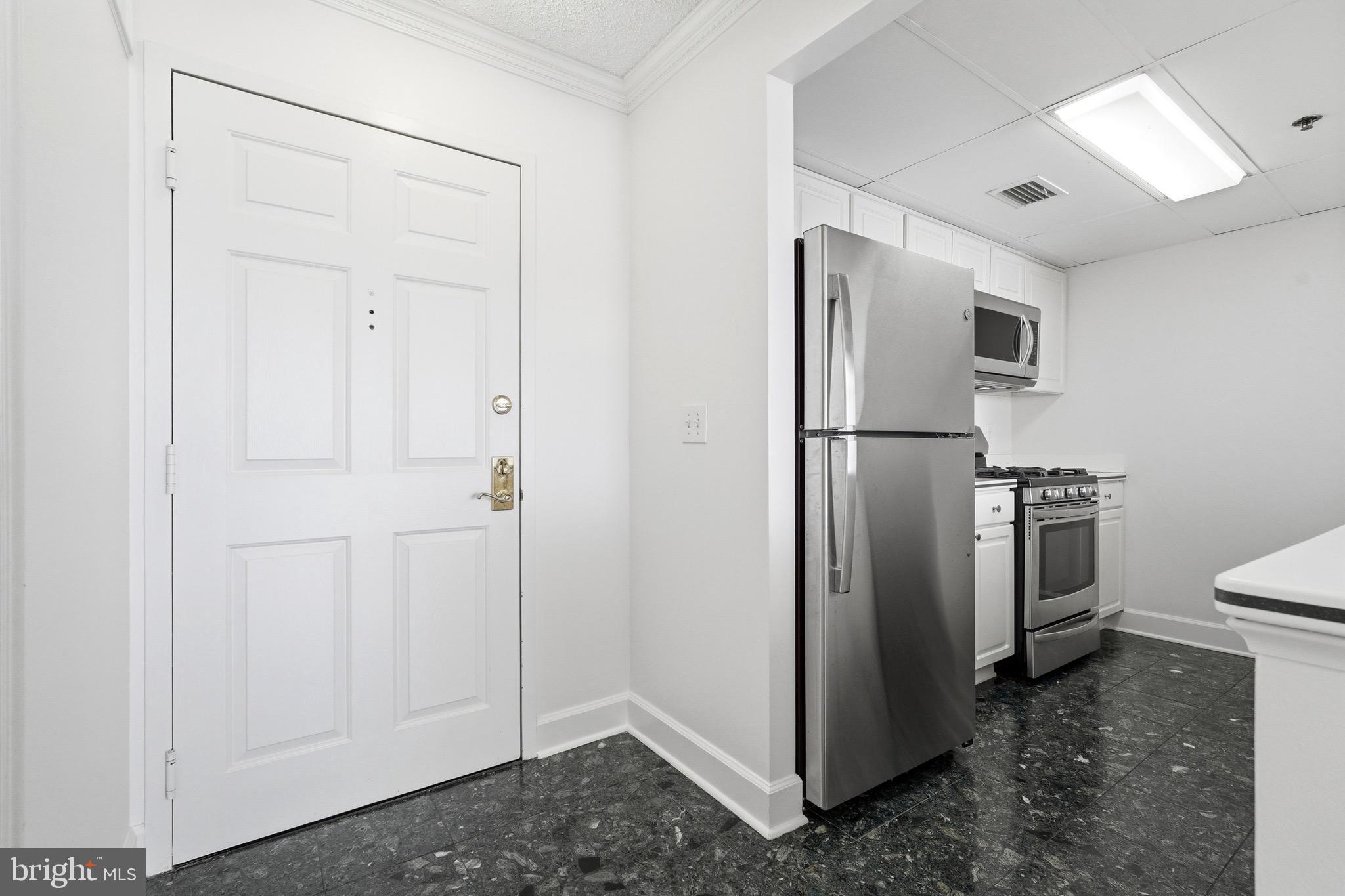 1276 N WAYNE STREET 319