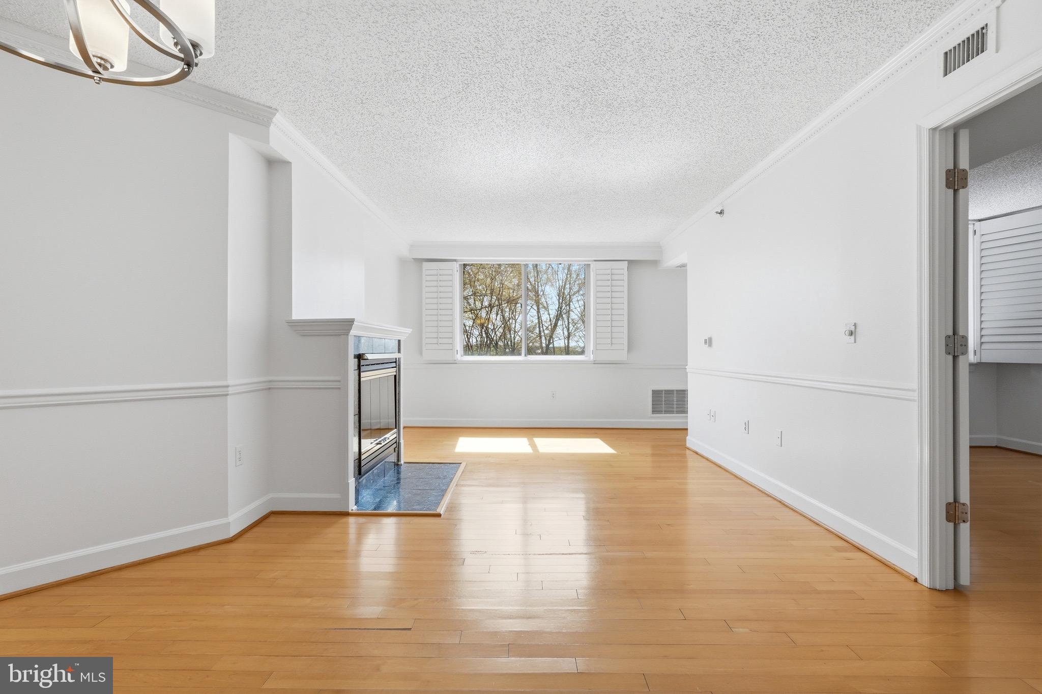 1276 N WAYNE STREET 319