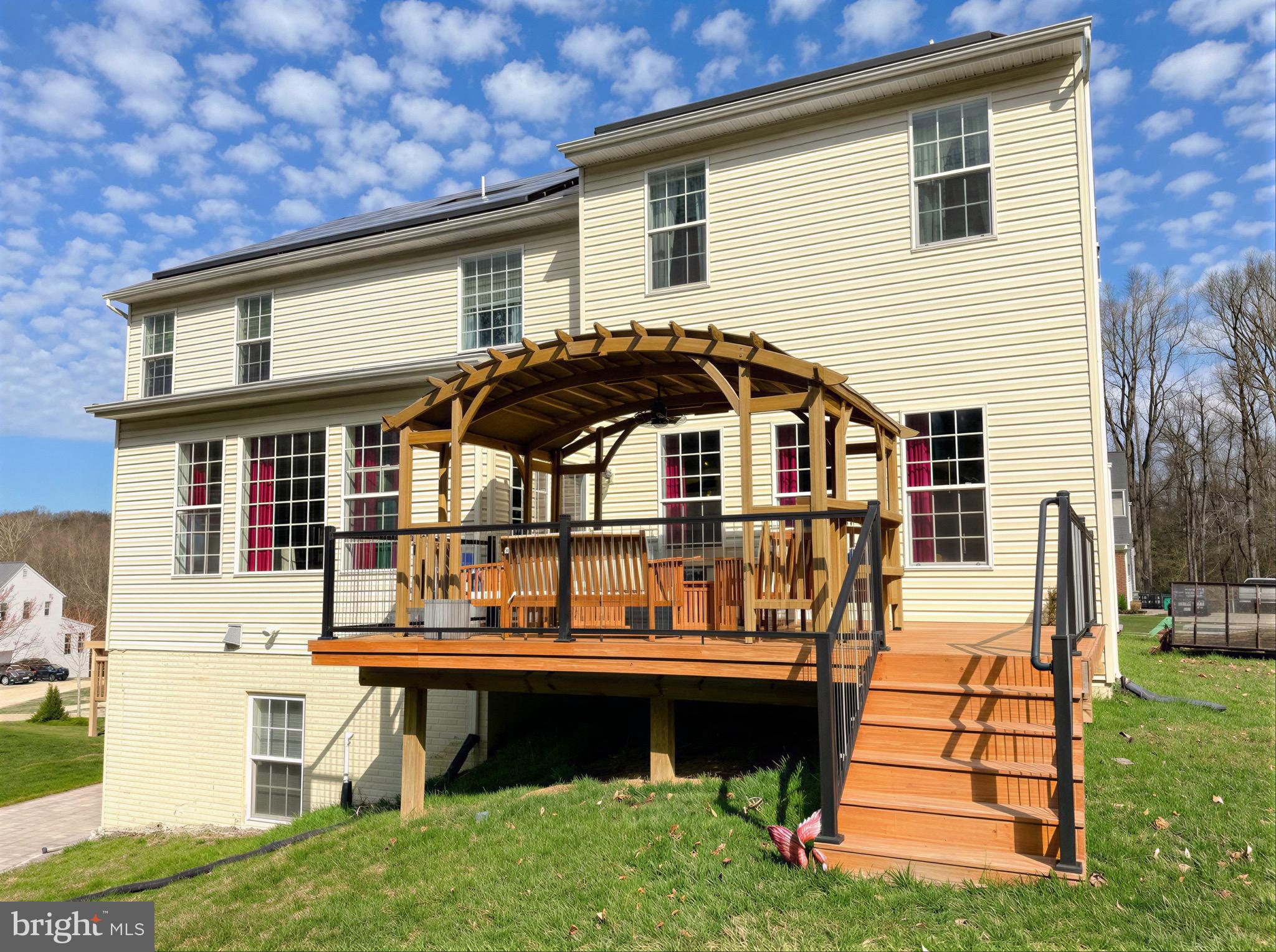 RIVERGATE ESTATES - Residential