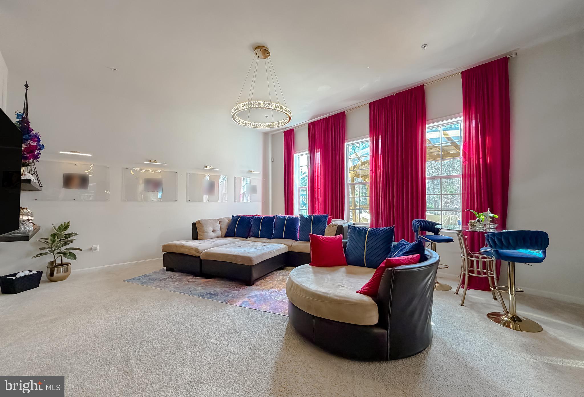 RIVERGATE ESTATES - Residential