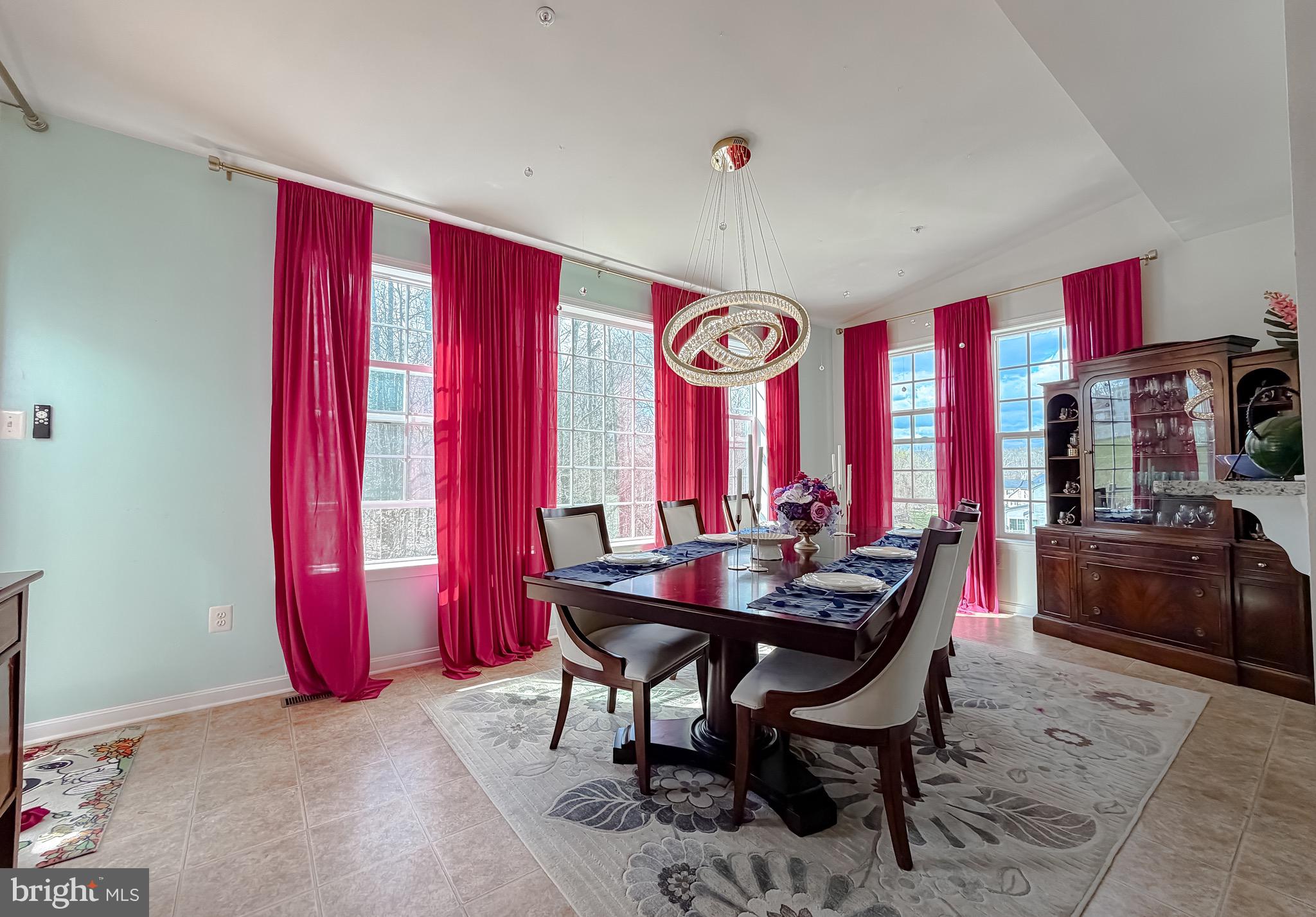 RIVERGATE ESTATES - Residential