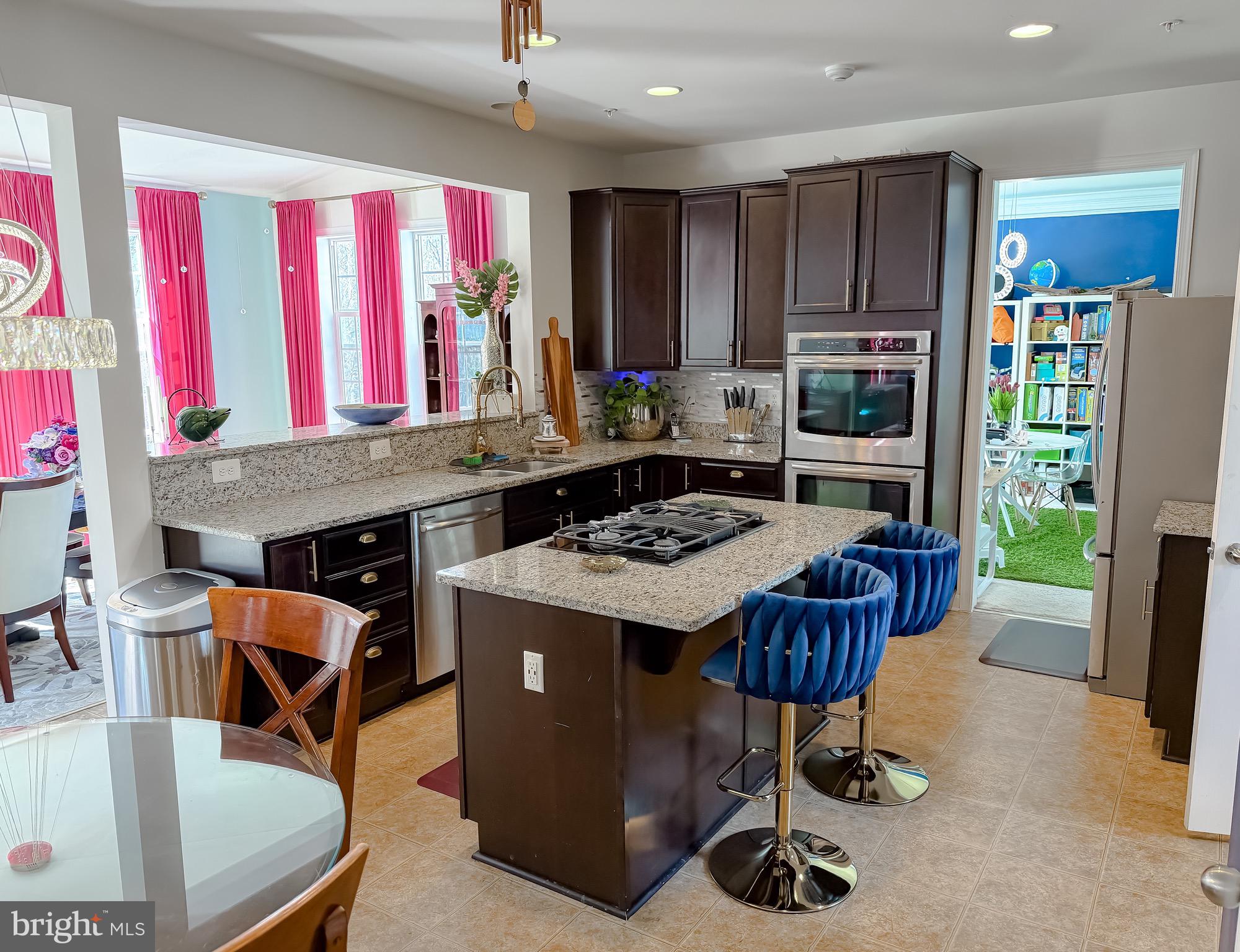 RIVERGATE ESTATES - Residential