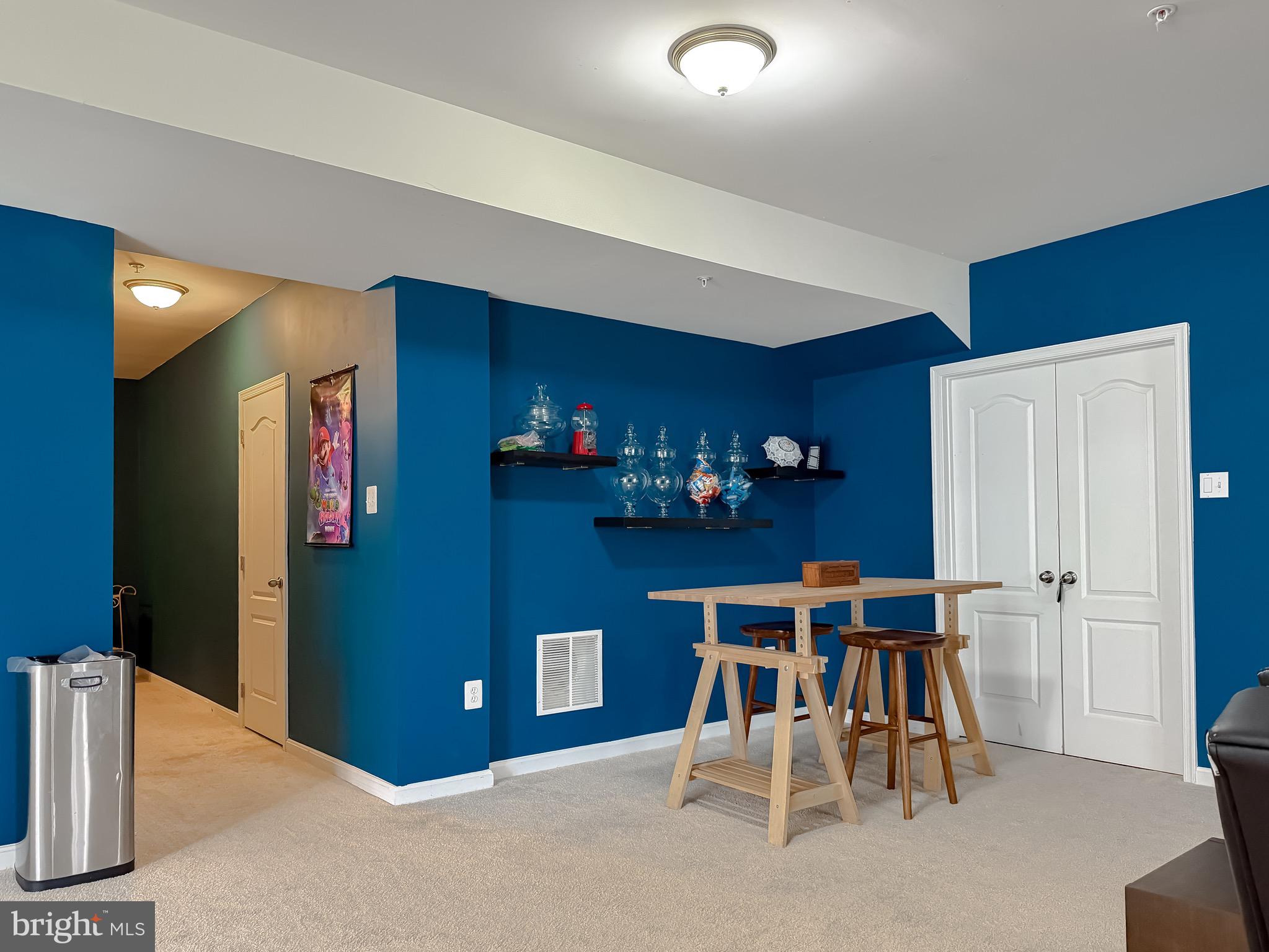 RIVERGATE ESTATES - Residential