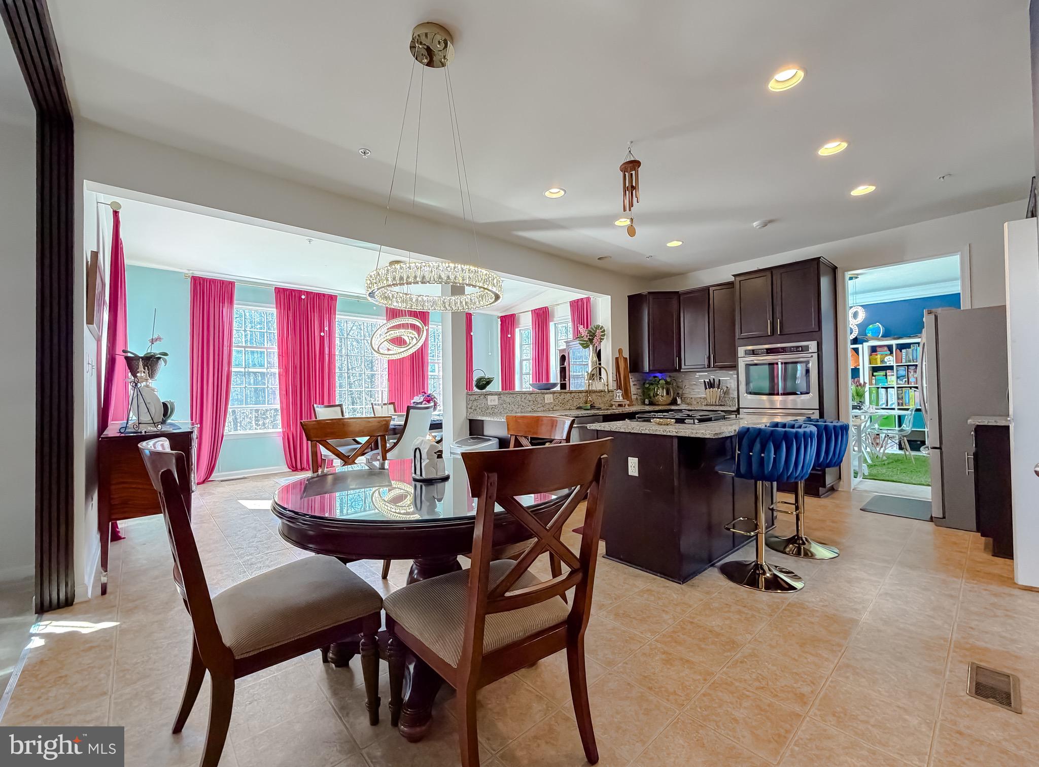 RIVERGATE ESTATES - Residential