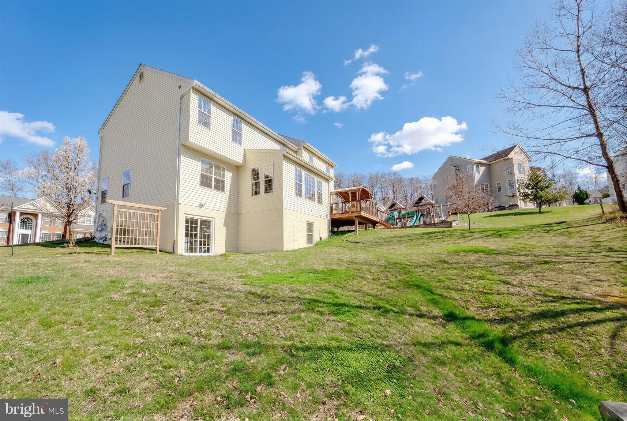 RIVERGATE ESTATES - Residential