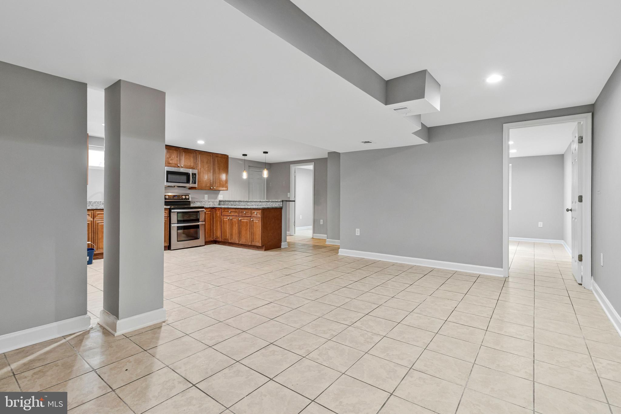 MONTGOMERY ESTATES - Residential