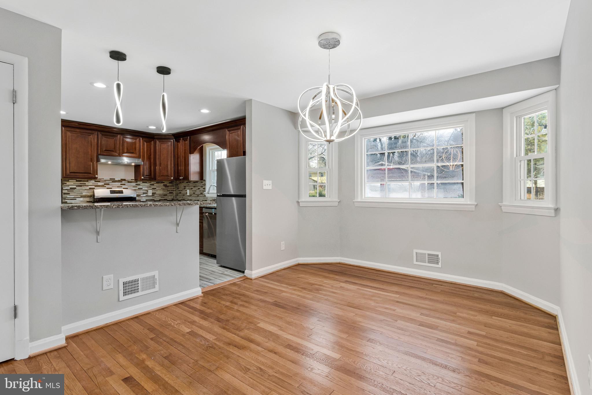 MONTGOMERY ESTATES - Residential