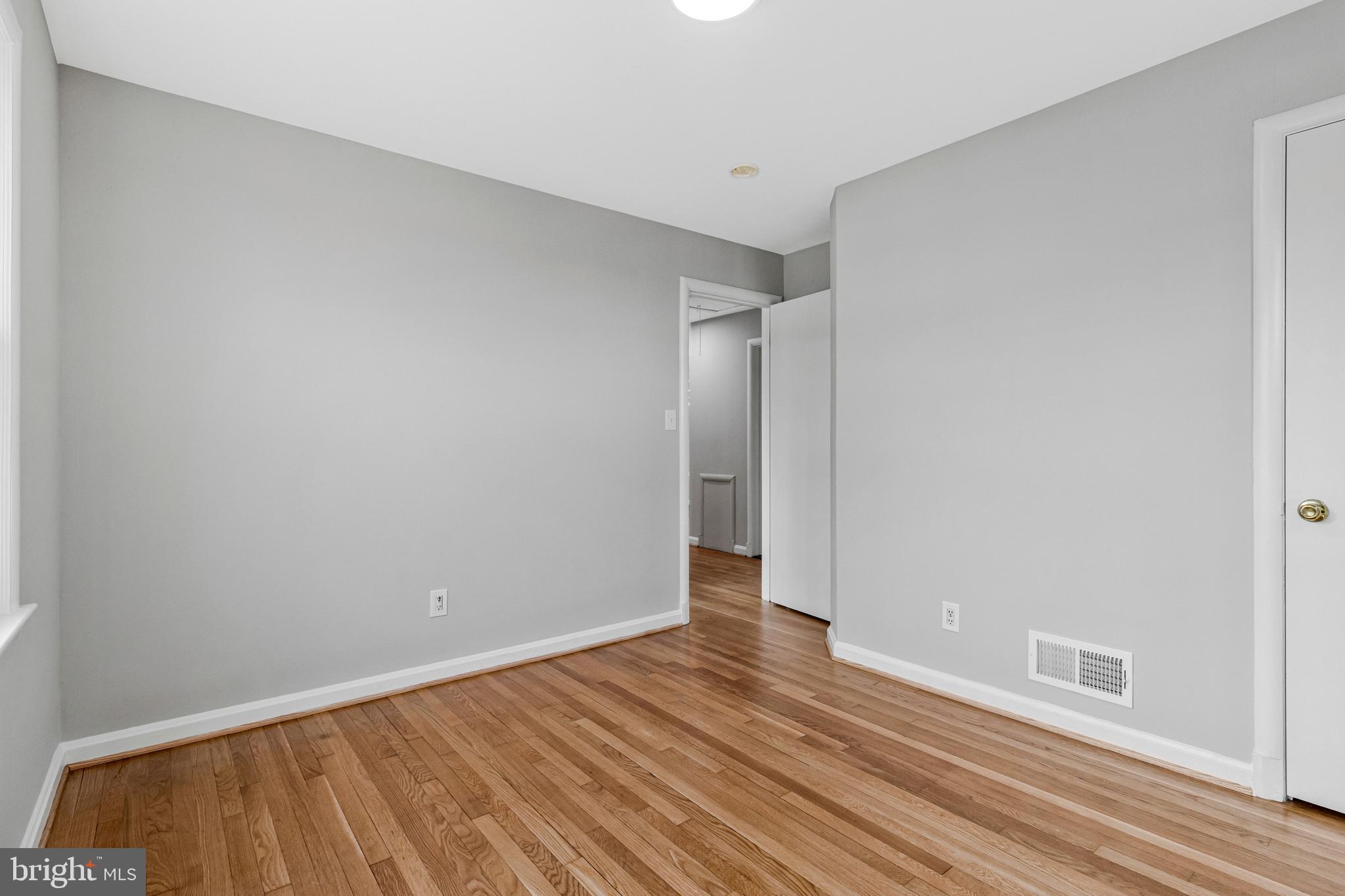 MONTGOMERY ESTATES - Residential