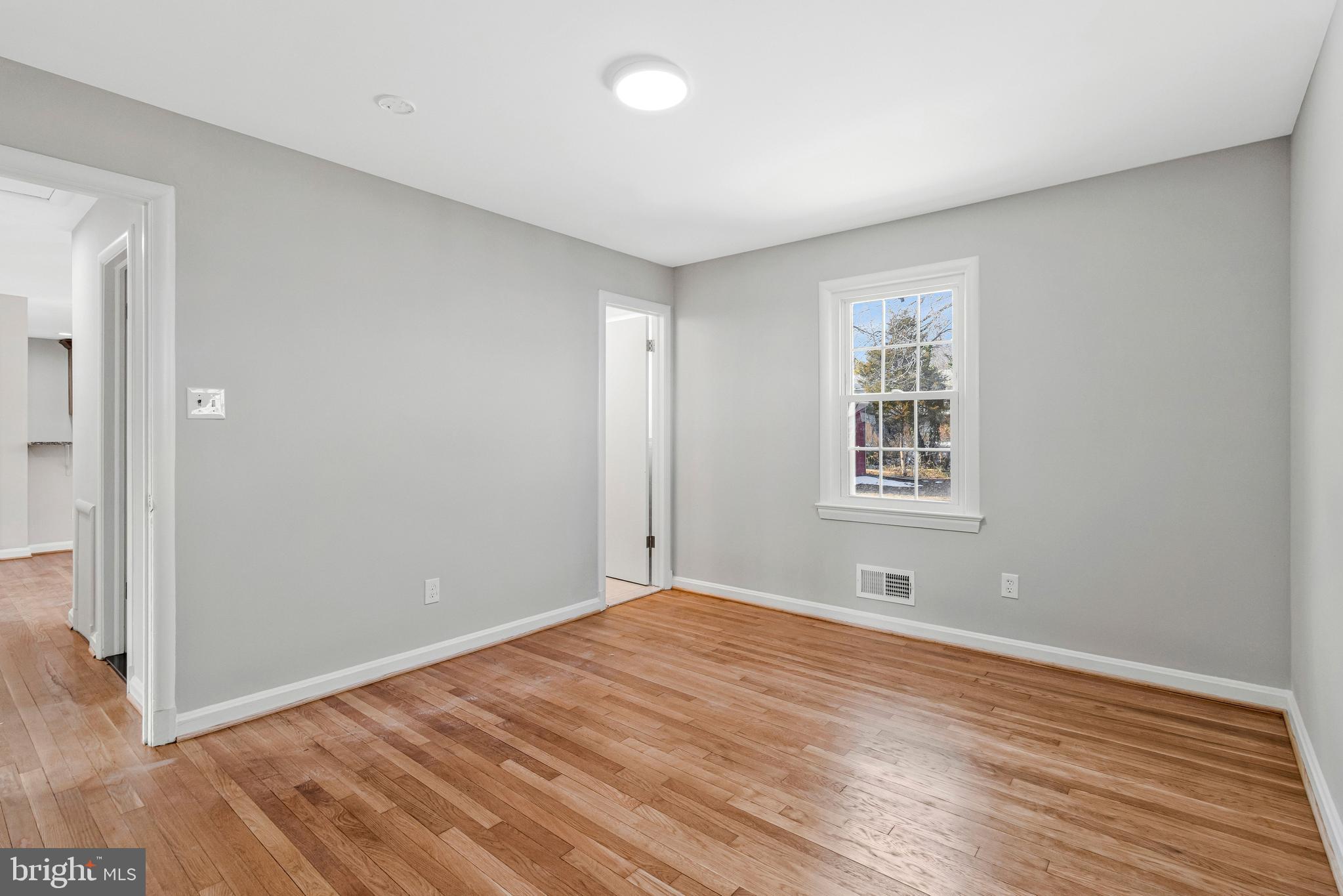 MONTGOMERY ESTATES - Residential