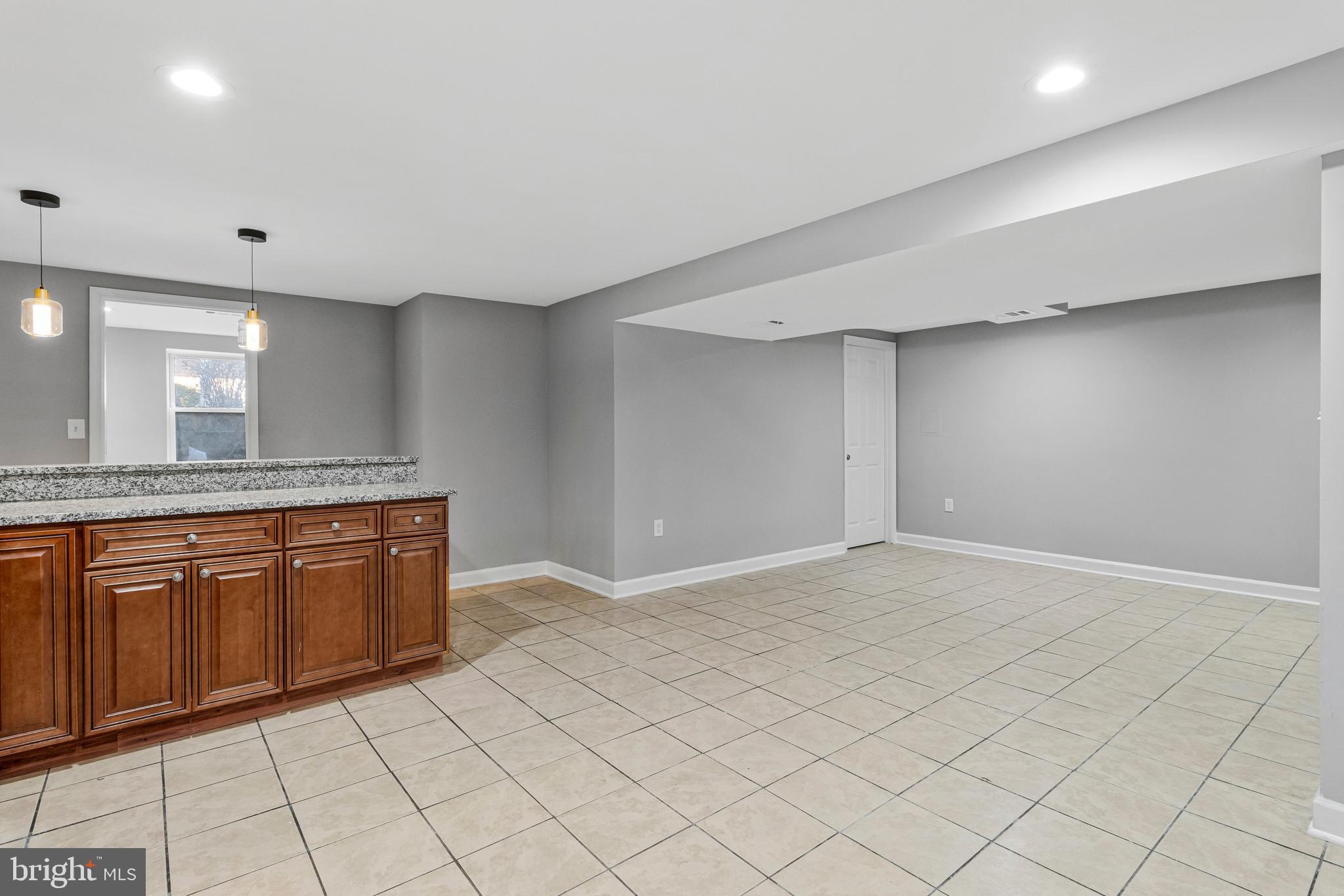 MONTGOMERY ESTATES - Residential