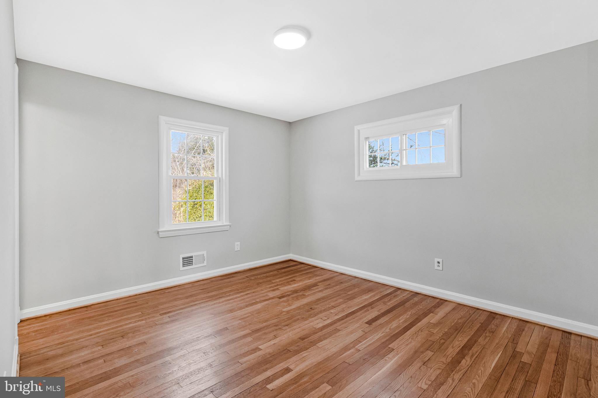 MONTGOMERY ESTATES - Residential